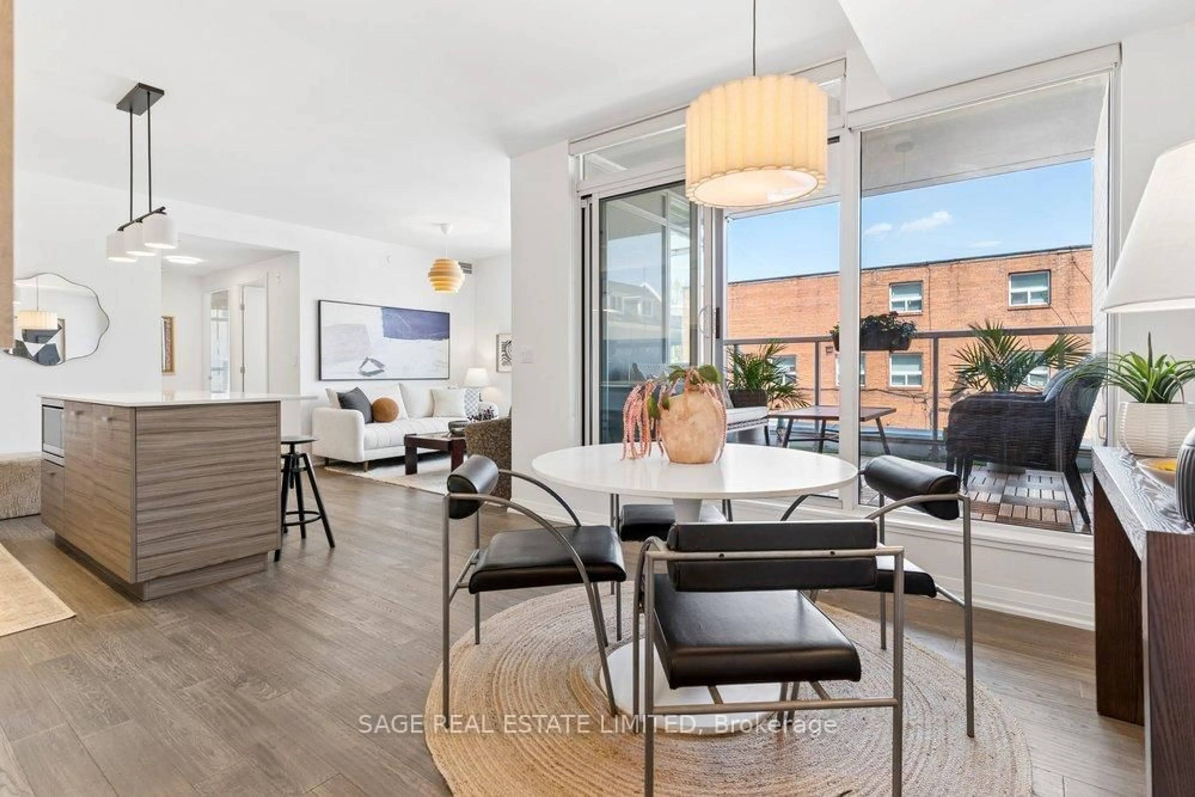 Unknown for 835 St Clair Ave #207, Toronto Ontario M6C 0A8