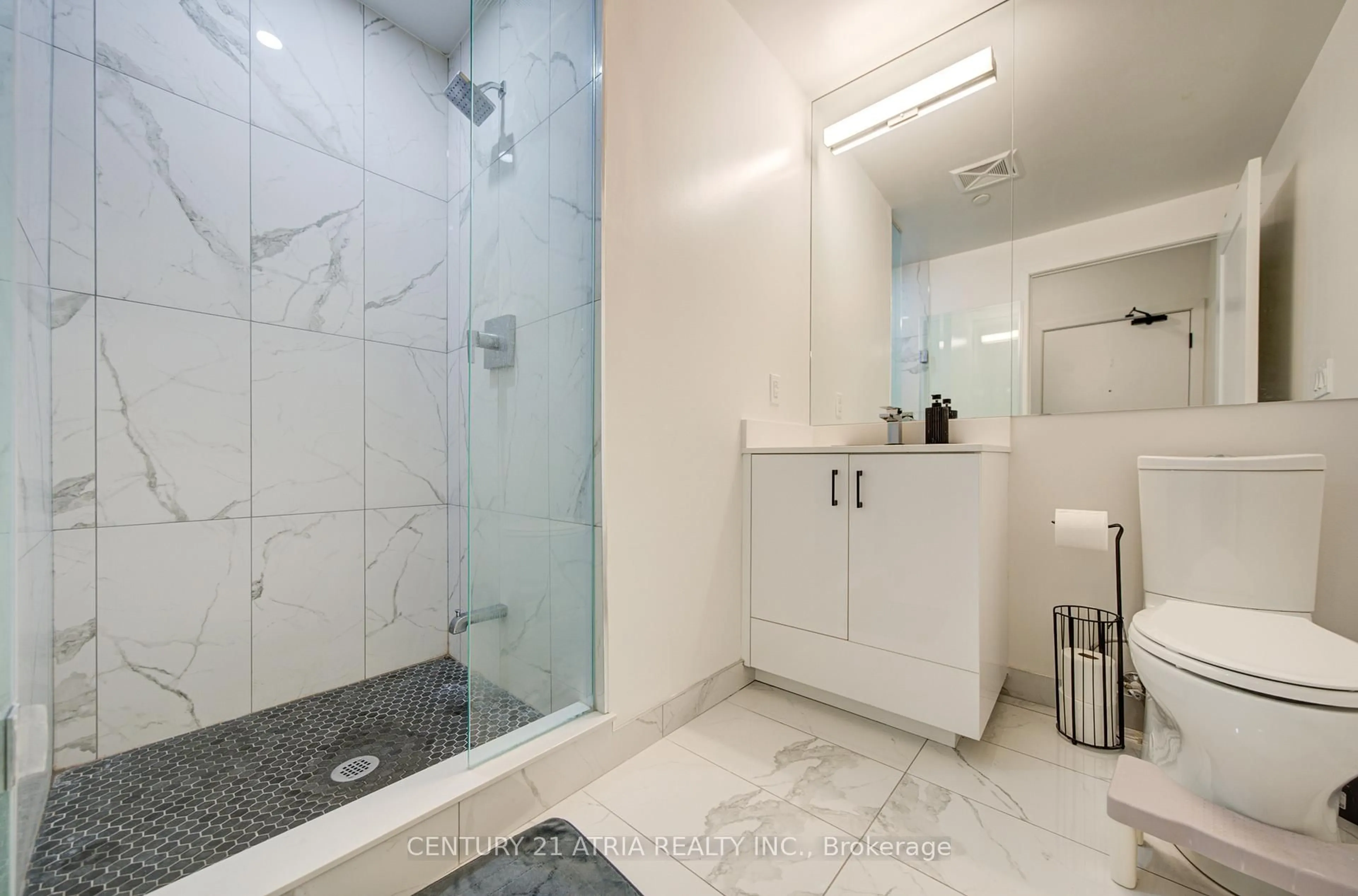 Contemporary bathroom, ceramic/tile floor for 135 Lower Sherbourne St #420, Toronto Ontario M5A 1Y4