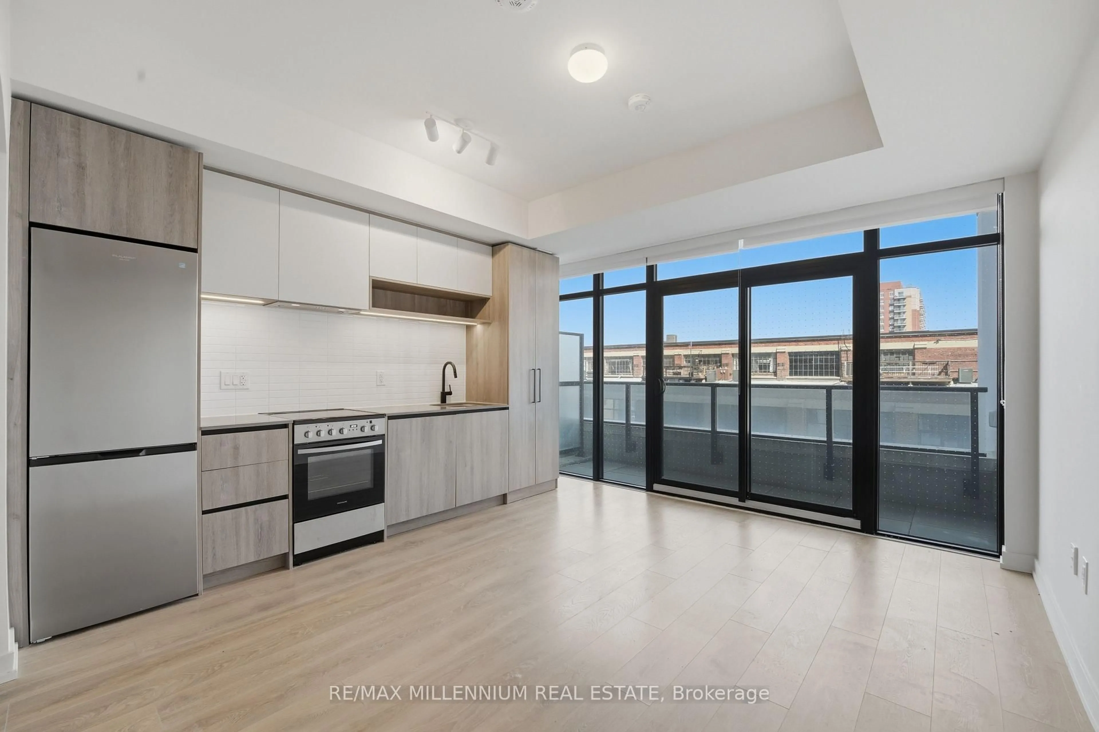 Unknown for 181 Sterling Rd #314, Toronto Ontario M6R 2B2
