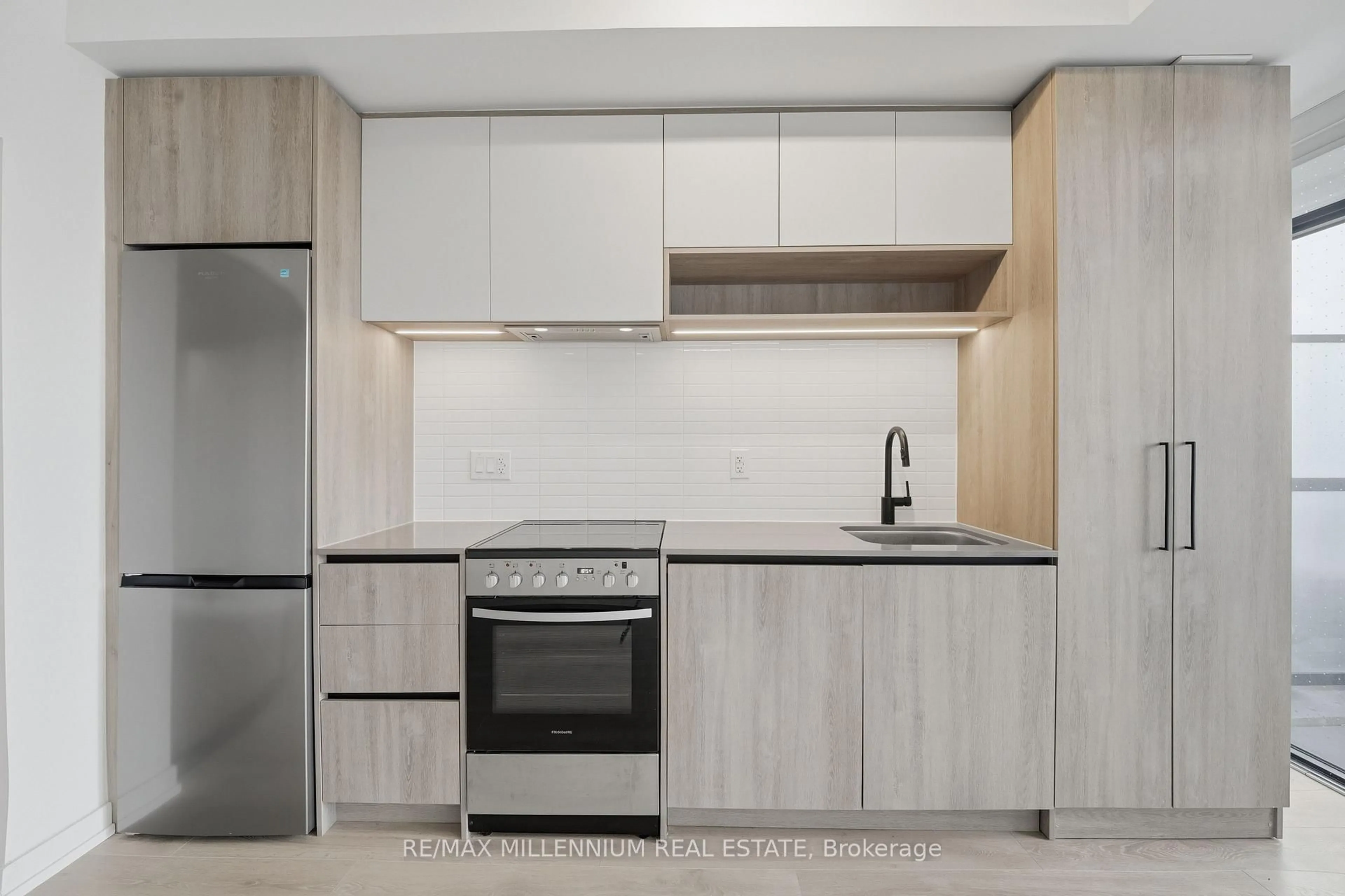 Standard kitchen, unknown for 181 Sterling Rd #314, Toronto Ontario M6R 2B2