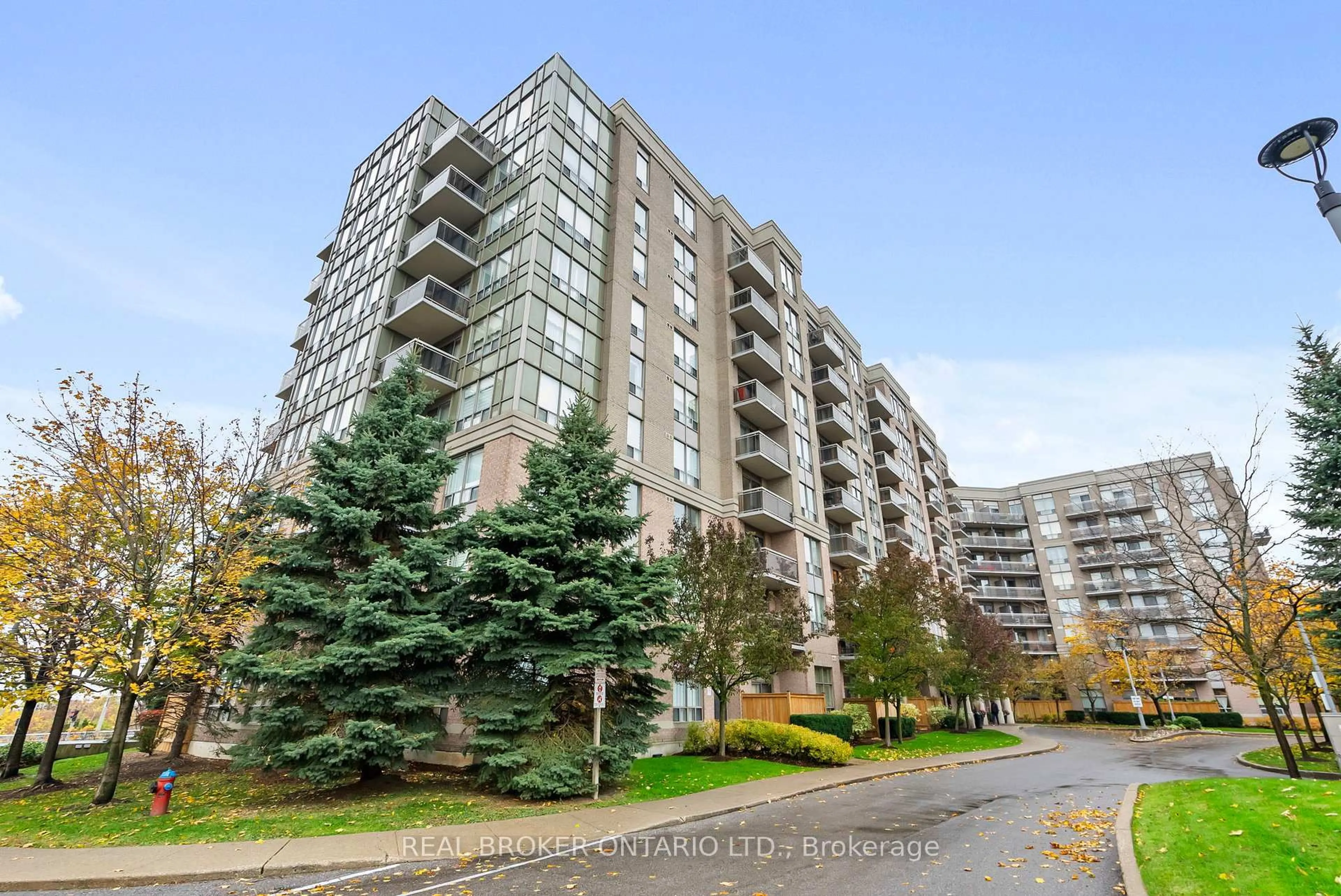 Unknown for 1720 Eglinton Ave #601, Toronto Ontario M4A 2X8