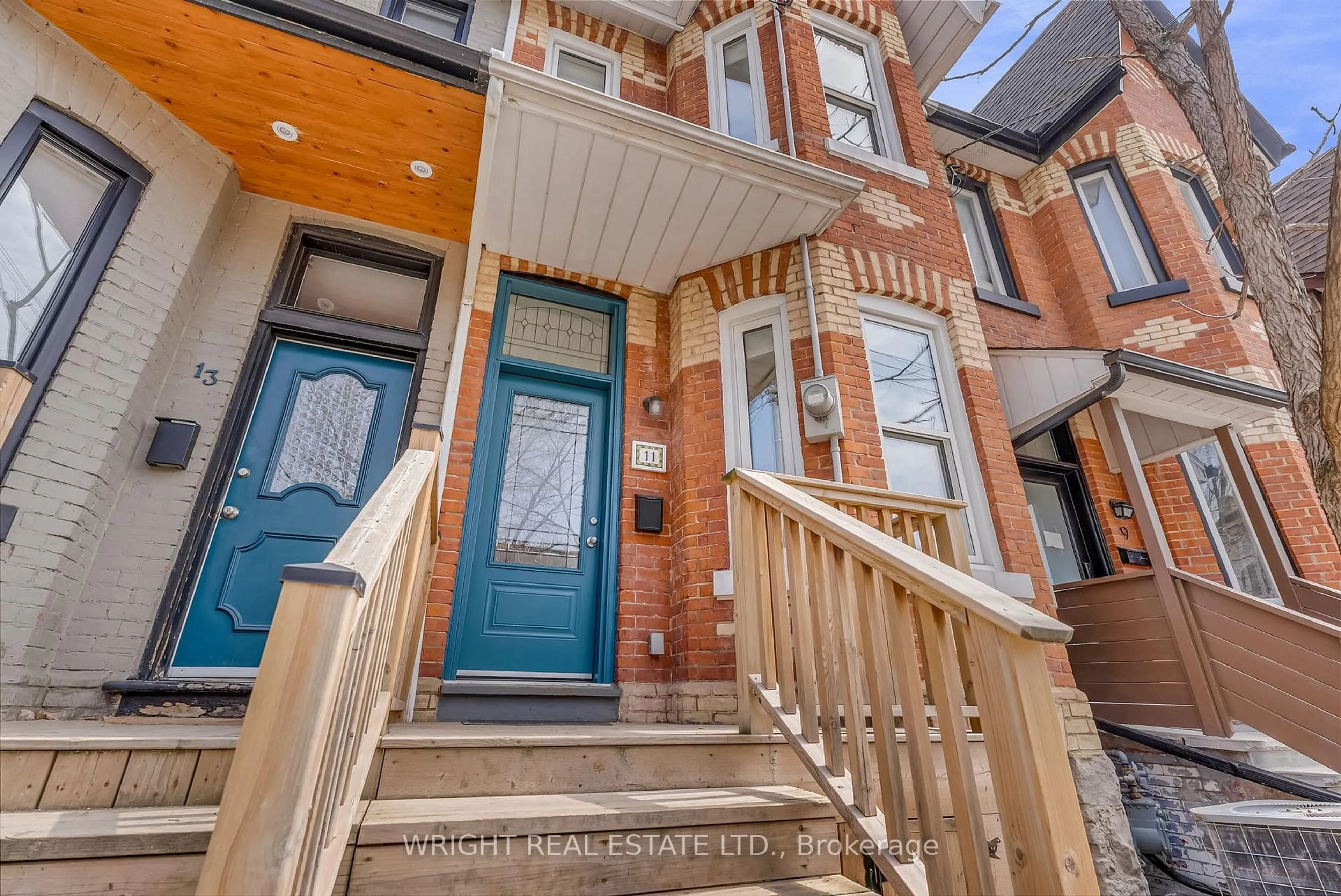 Unknown for 11 Manning Ave, Toronto Ontario M6J 2K3