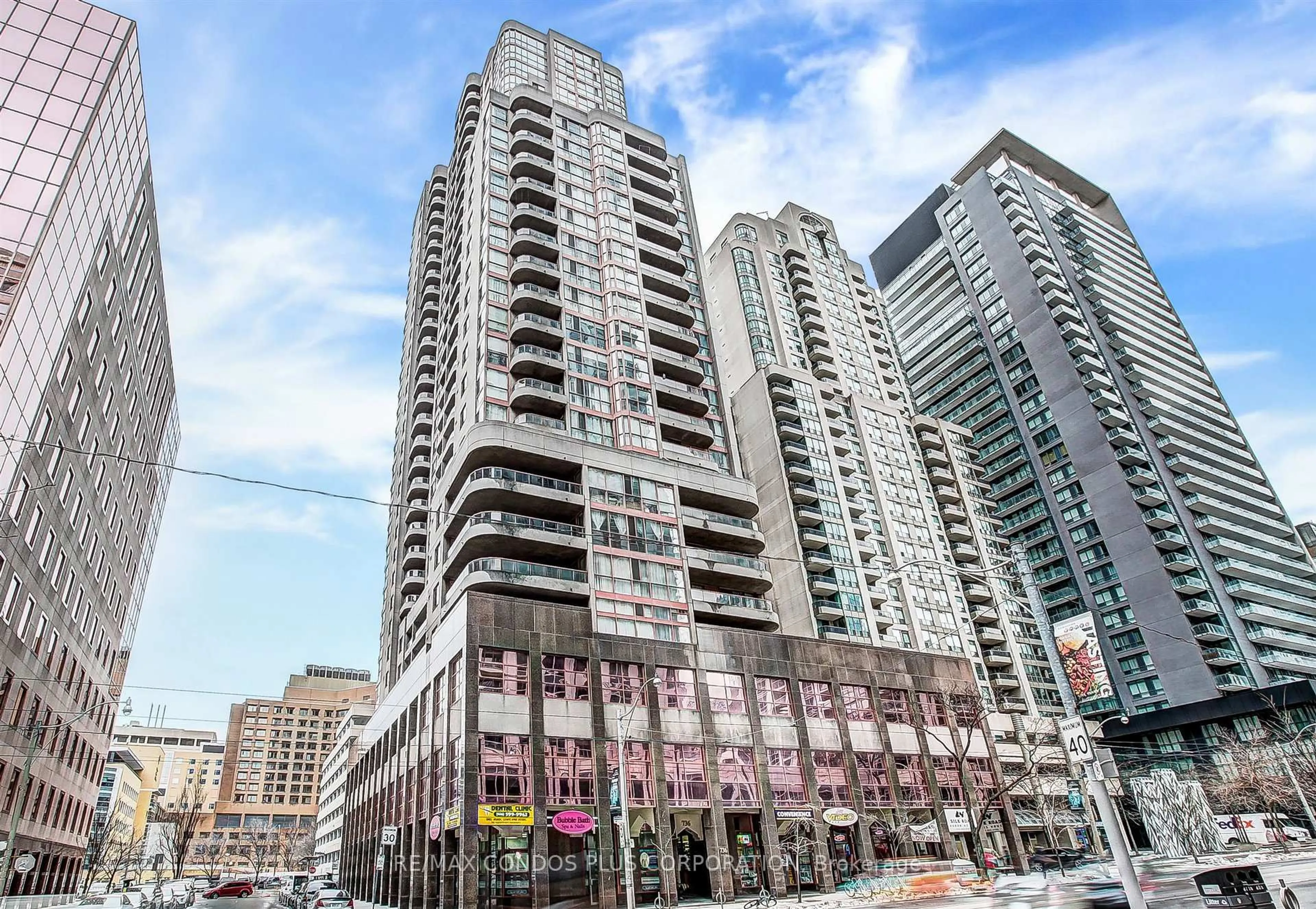 Unknown for 736 Bay St #1601, Toronto Ontario M5G 2M4