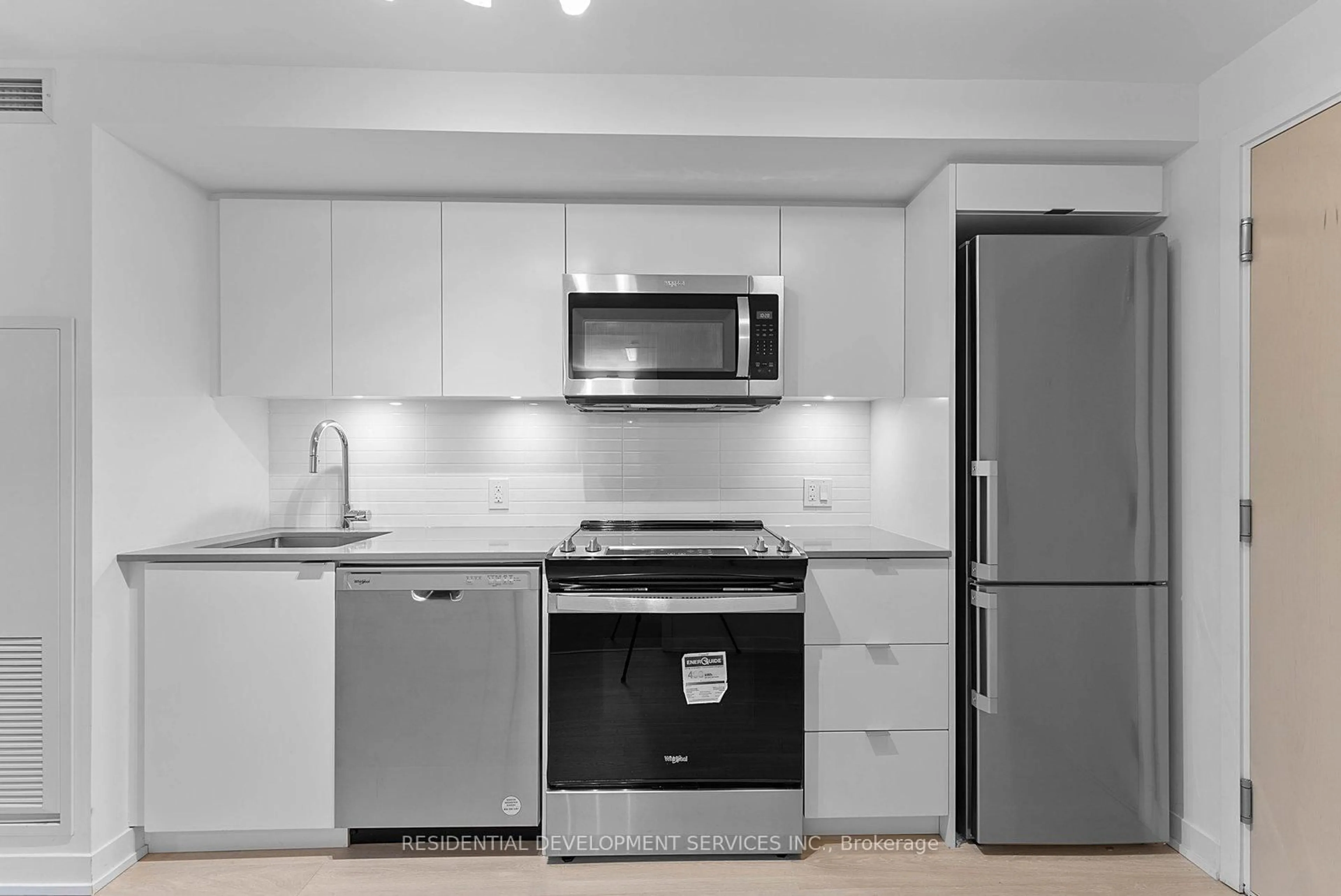 Standard kitchen, unknown for 500 Wilson Ave #130, Toronto Ontario M3H 5Y9