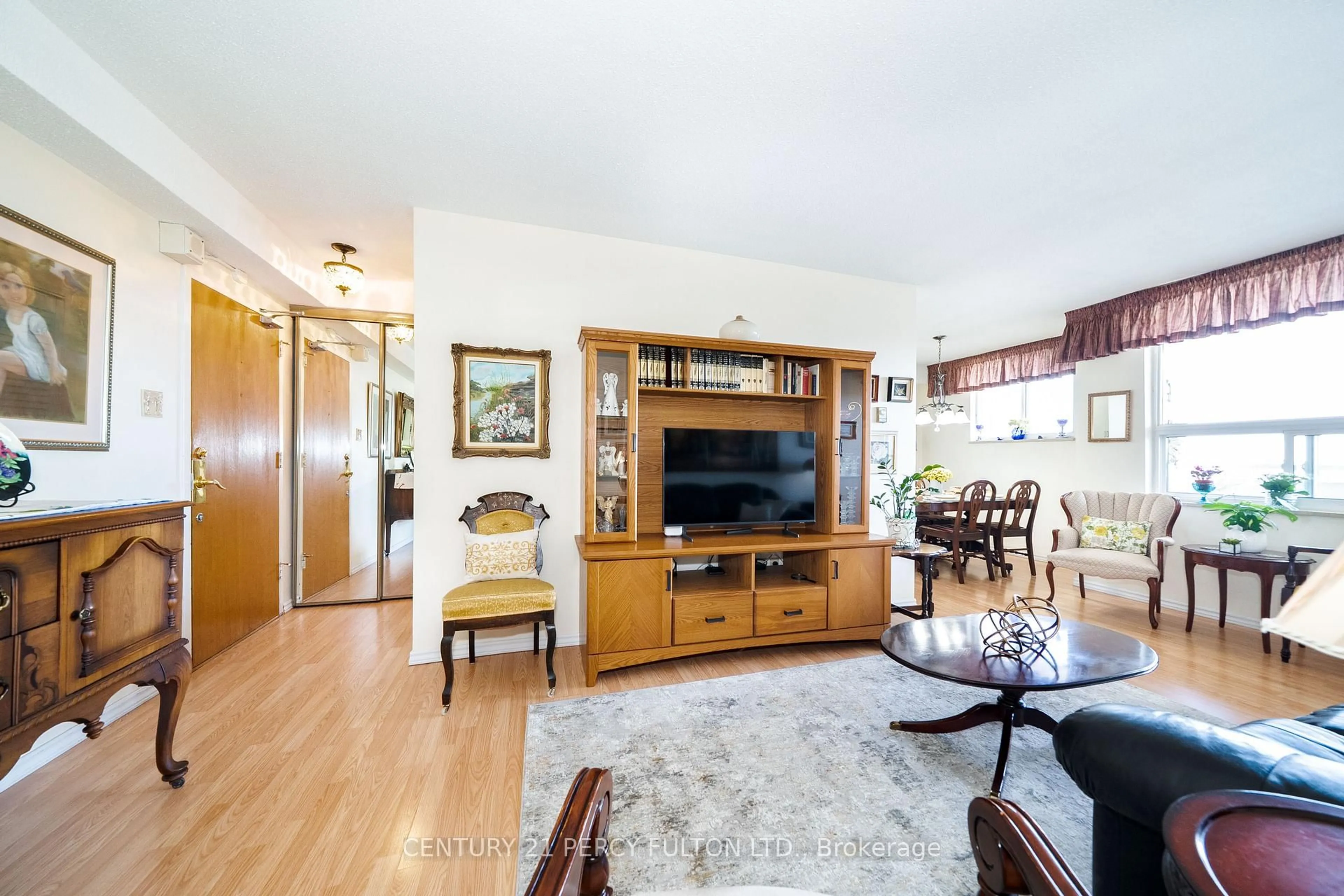 Living room with furniture, unknown for 1350 York Mills Rd #2006, Toronto Ontario M3A 2A1