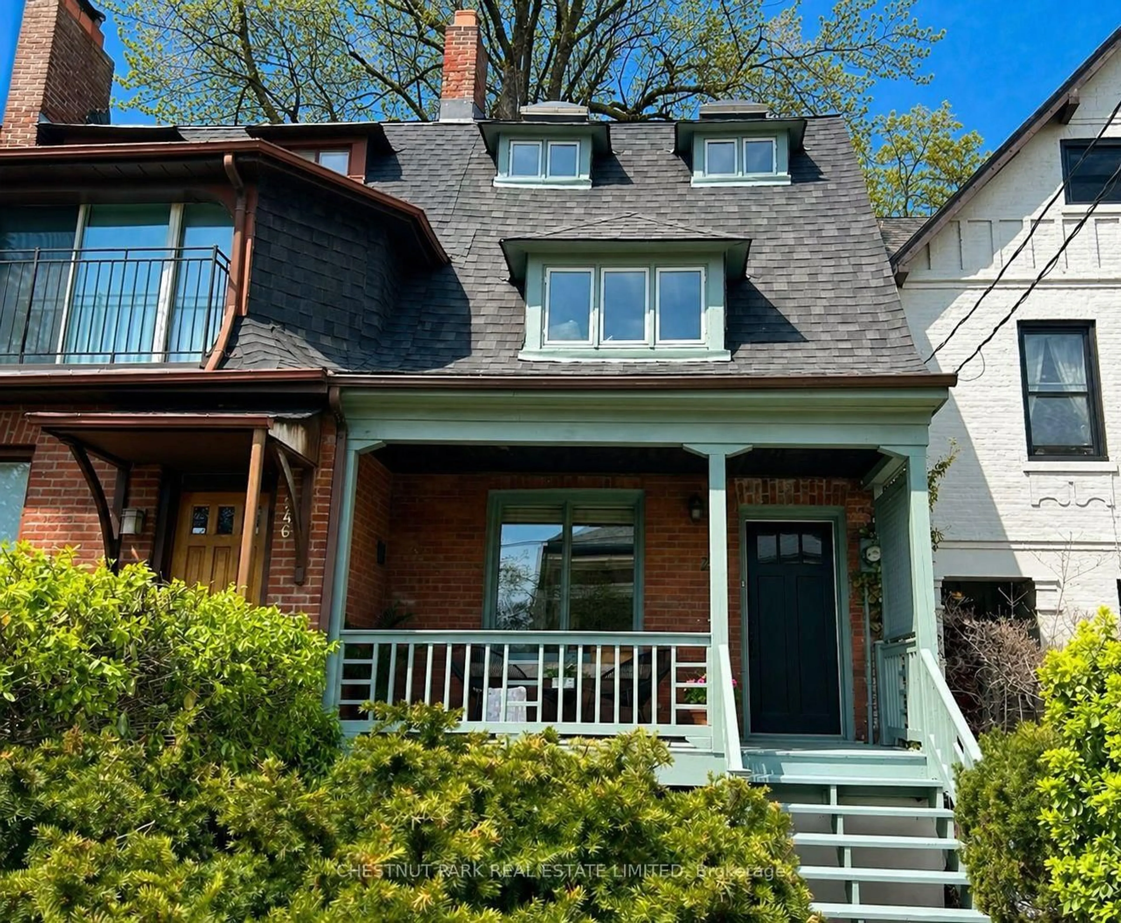 Home with vinyl exterior material, street for 244 Cottingham St, Toronto Ontario M4V 1C6