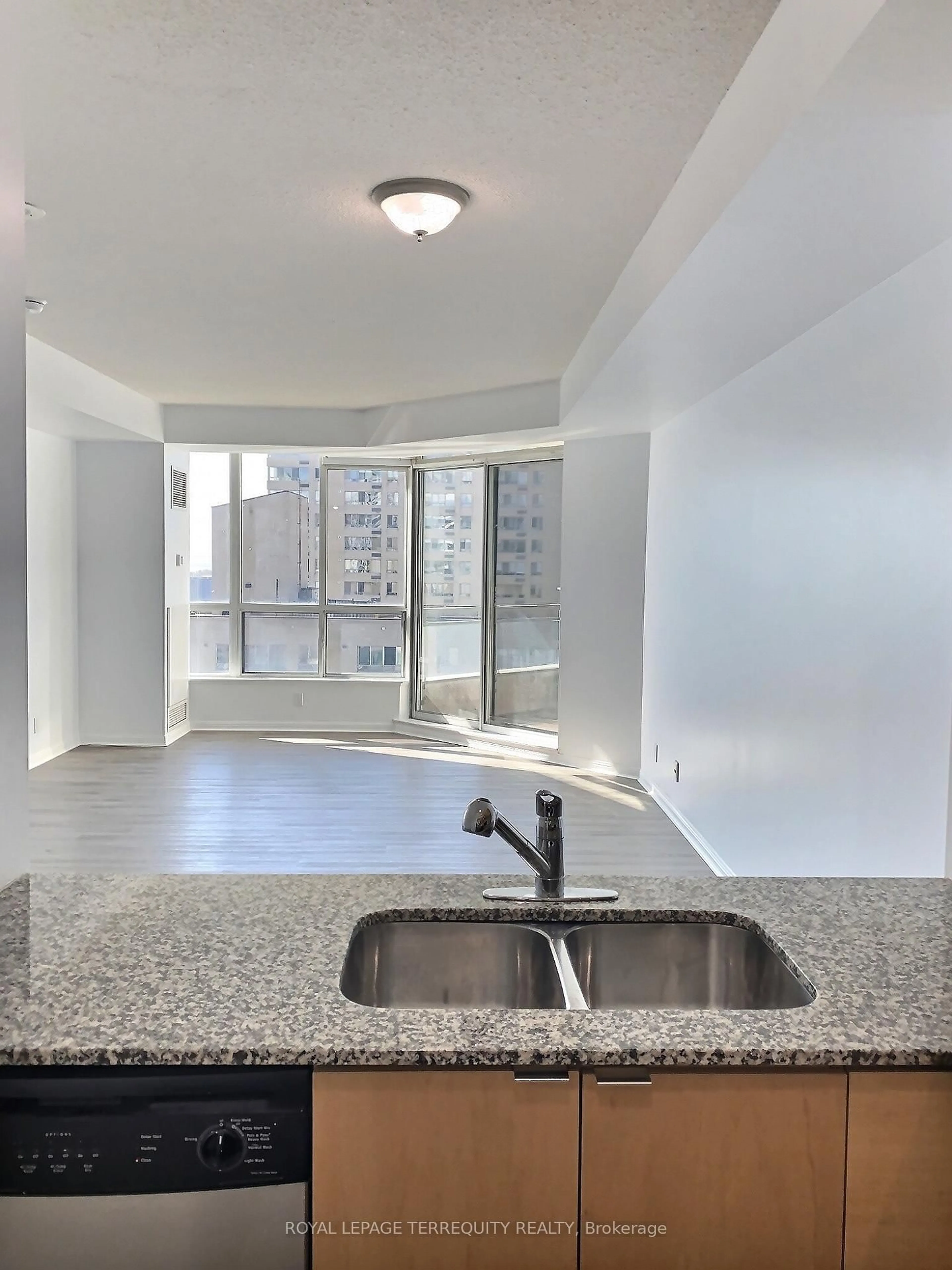 Standard kitchen, unknown for 230 Queens Quay #2322, Toronto Ontario M5J 2Y7