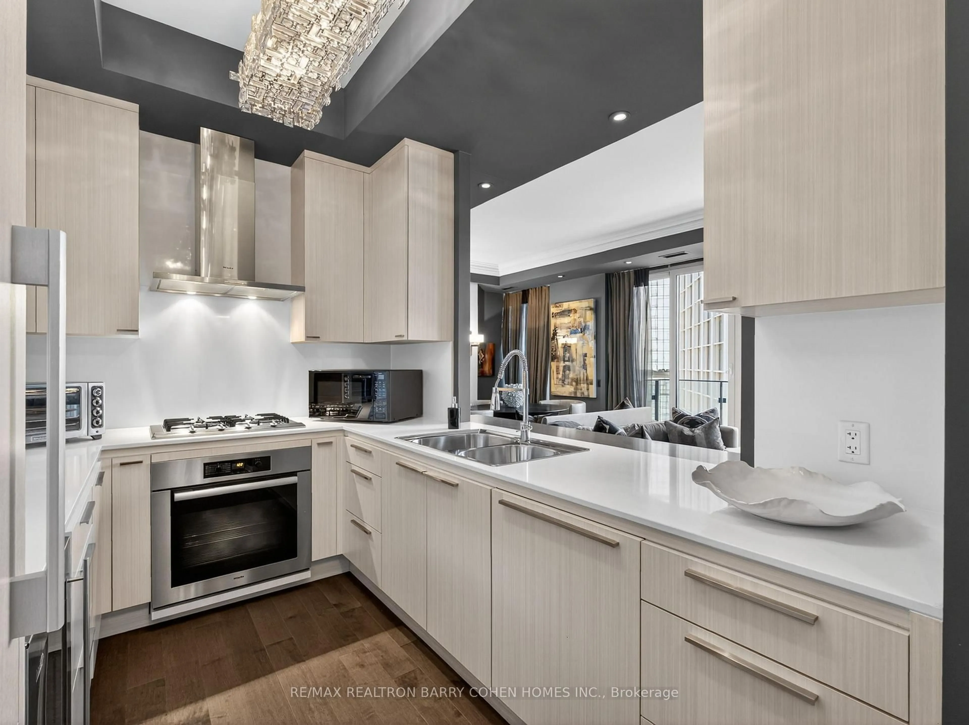 Contemporary kitchen, ceramic/tile floor for 88 Davenport Rd #1202, Toronto Ontario M5R 0A5