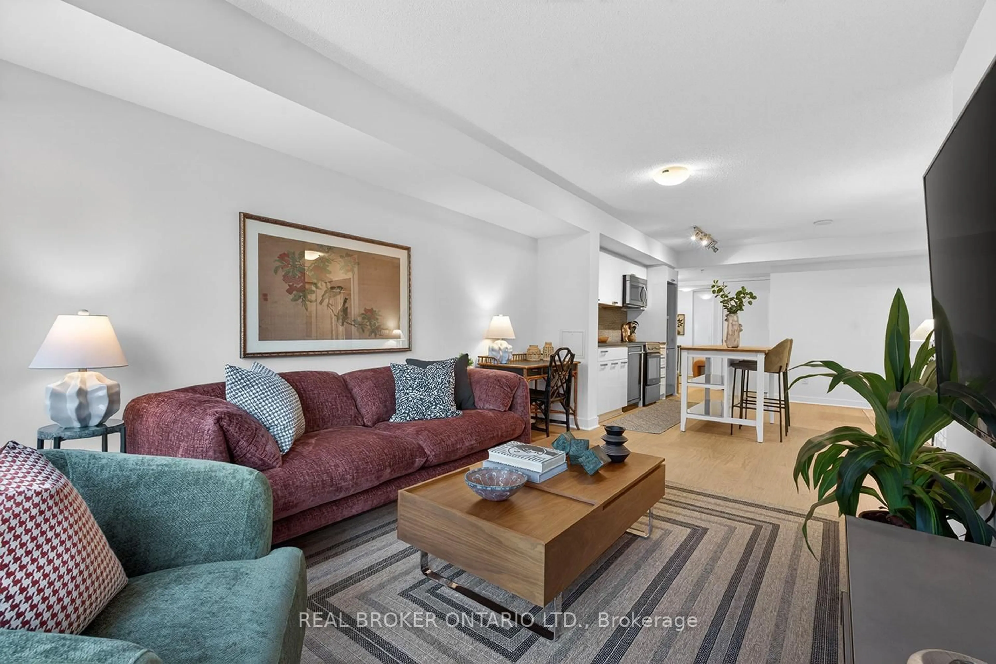 Living room with furniture, unknown for 295 Adelaide St #306, Toronto Ontario M5V 0L4