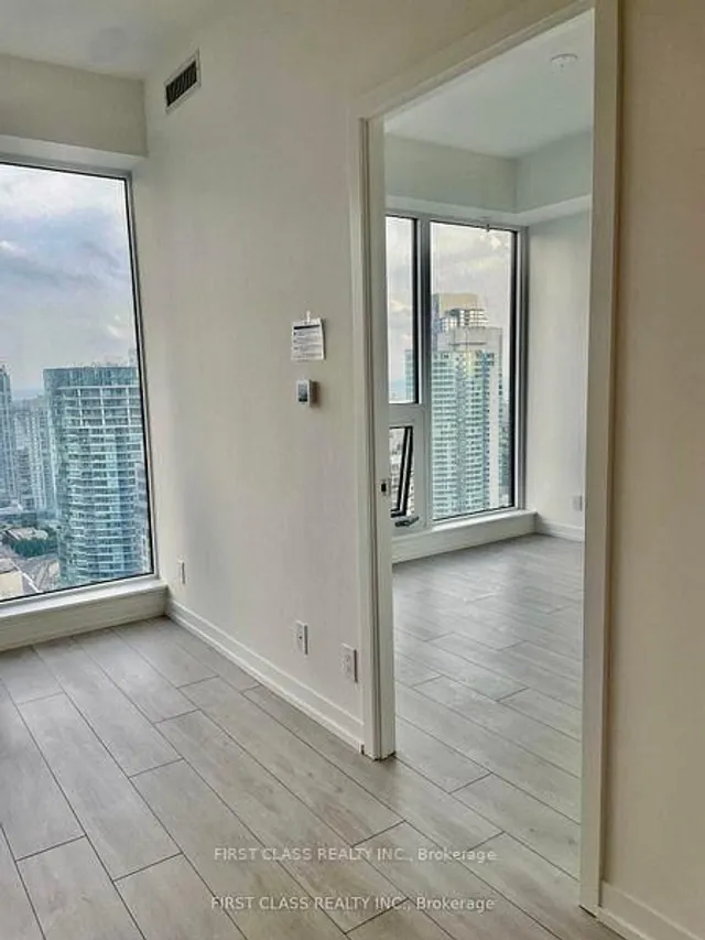 55 Mercer St #3215, Toronto 3