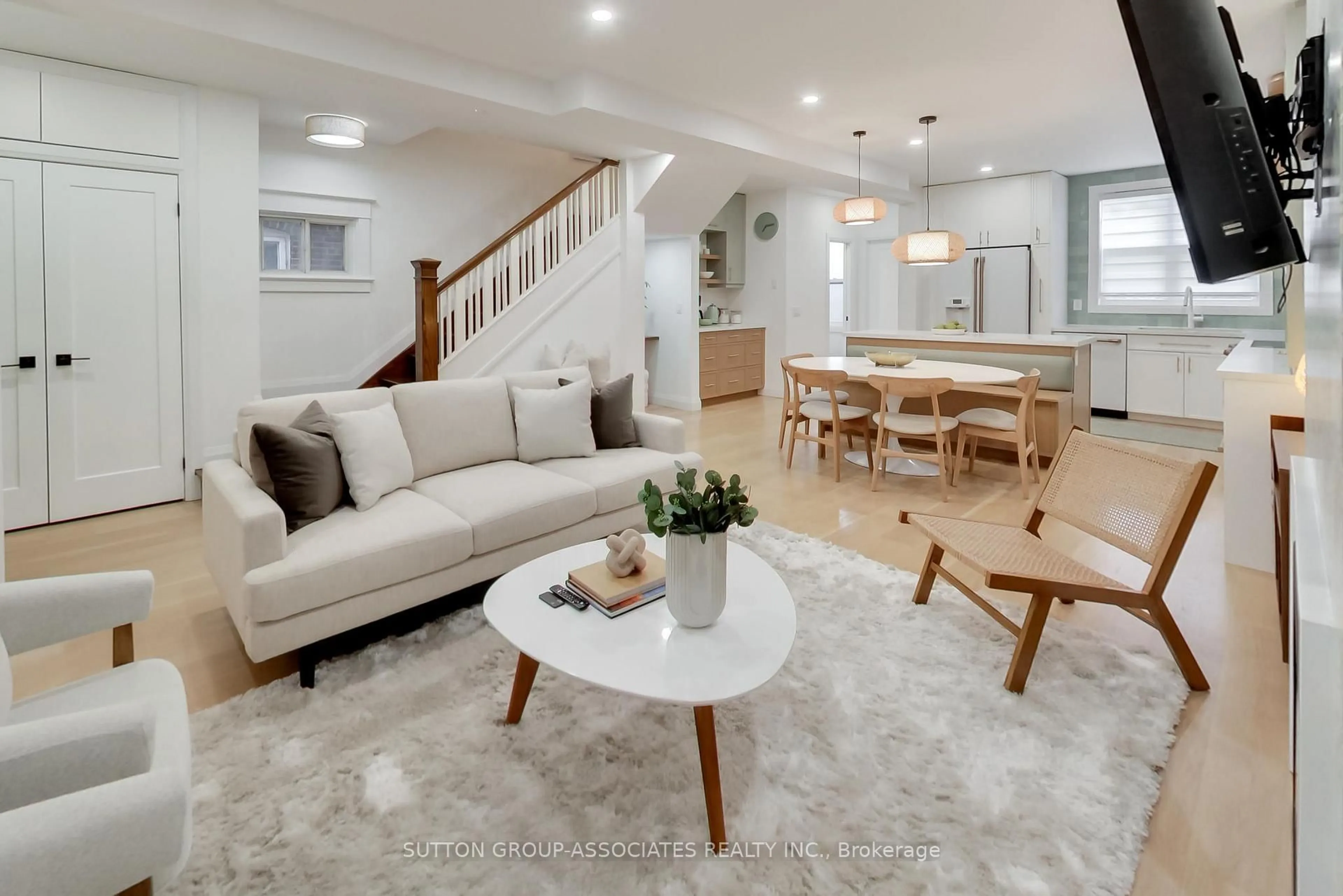 Living room with furniture, unknown for 238 Lauder Ave, Toronto Ontario M6E 3H4