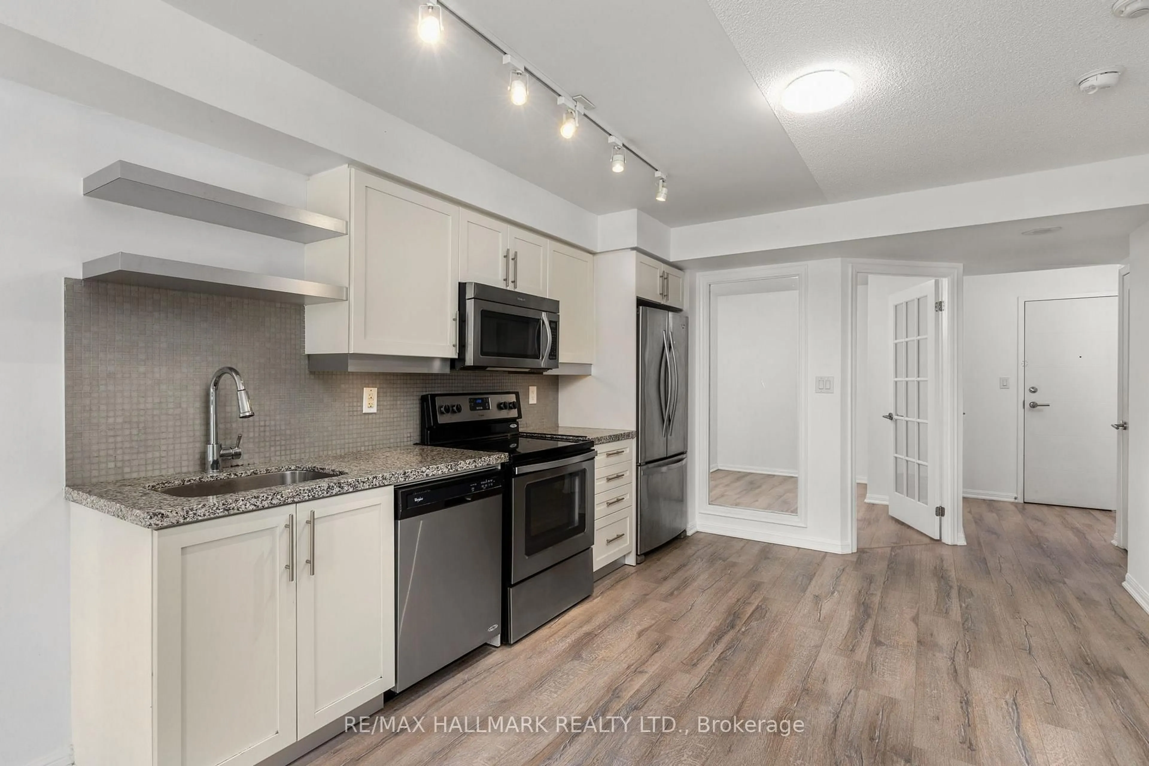 Open concept kitchen, unknown for 400 Adelaide St #502, Toronto Ontario M5A 4S3