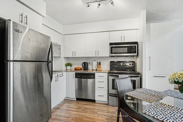 80 Western Battery Rd #207, Toronto 5