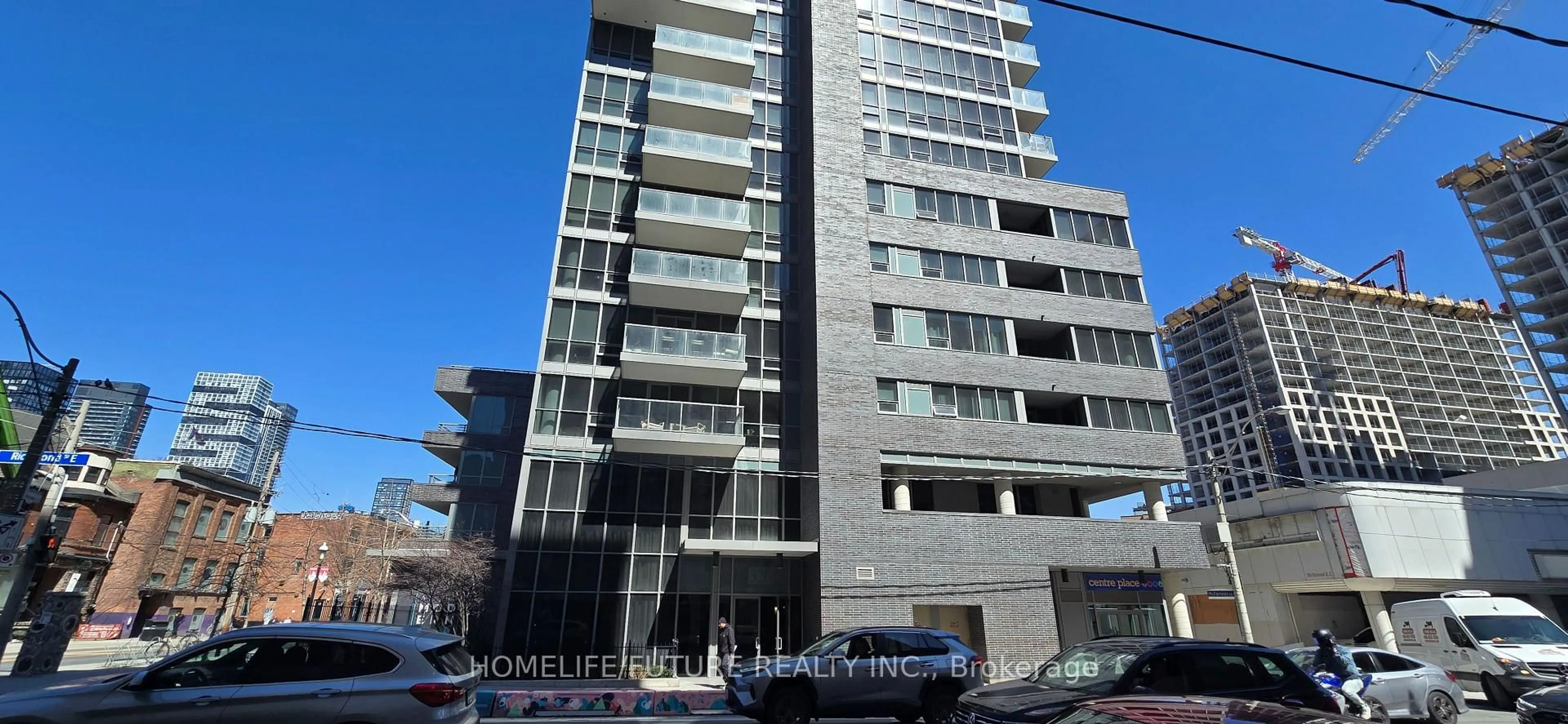 Indoor foyer for 320 Richmond St #902, Toronto Ontario M5A 1P9