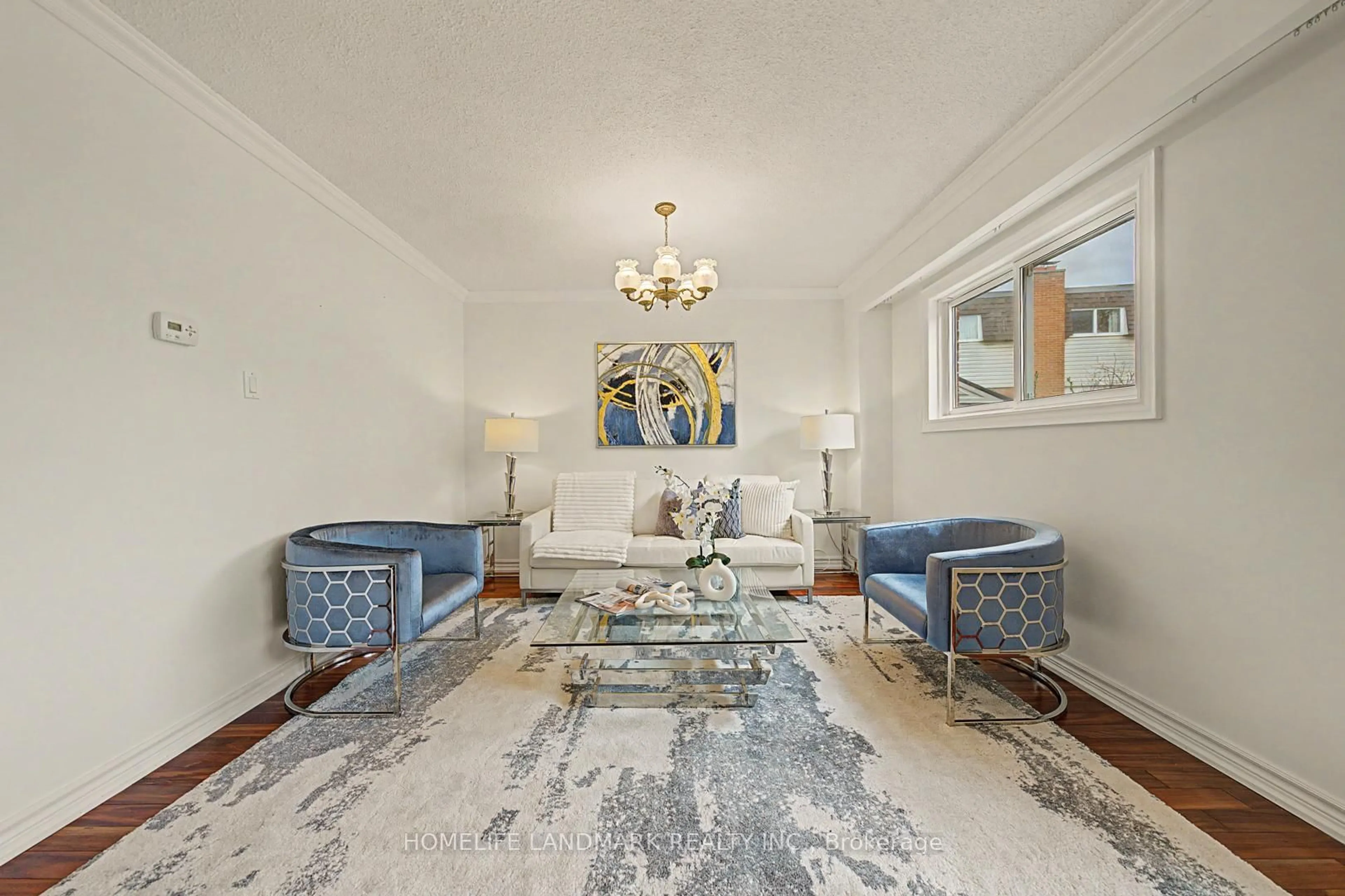 Living room with furniture, carpet floor for 275 Goldenwood Rd, Toronto Ontario M2M 4A7