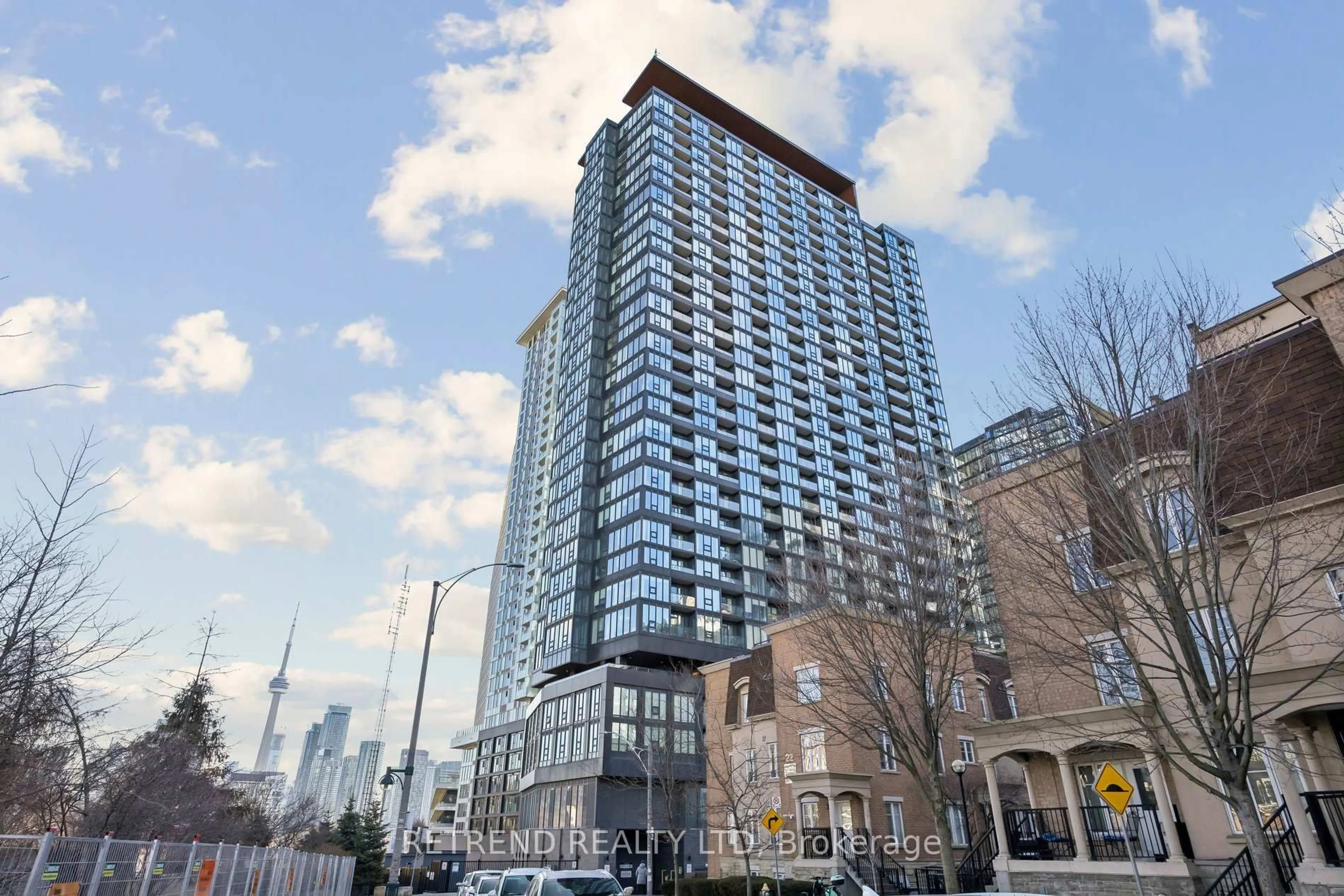 Patio, building for 19 Western Battery Rd #2206, Toronto Ontario M6K 0E3