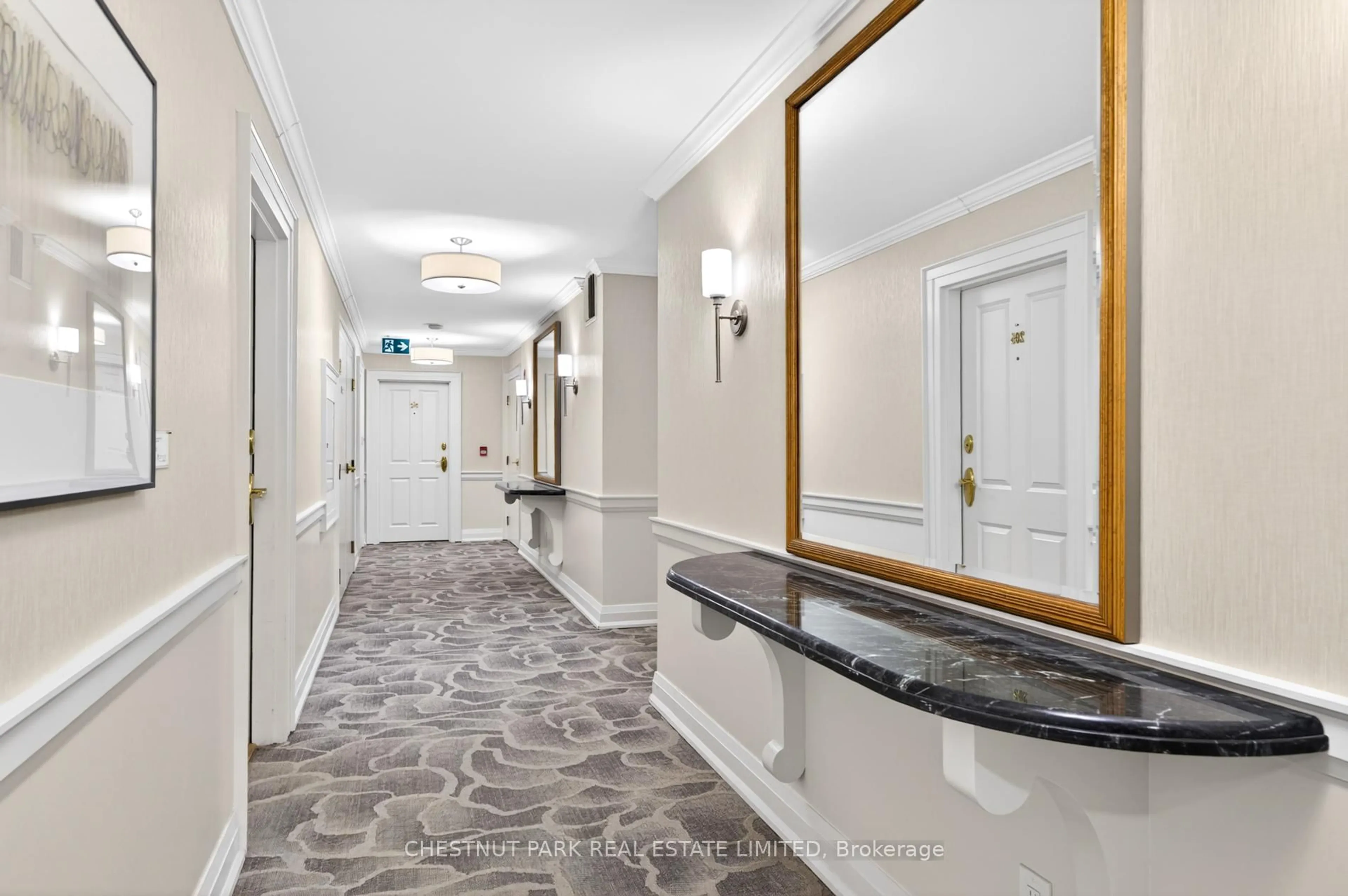 Indoor foyer for 21 Shaftesbury Ave #203, Toronto Ontario M4T 3B4