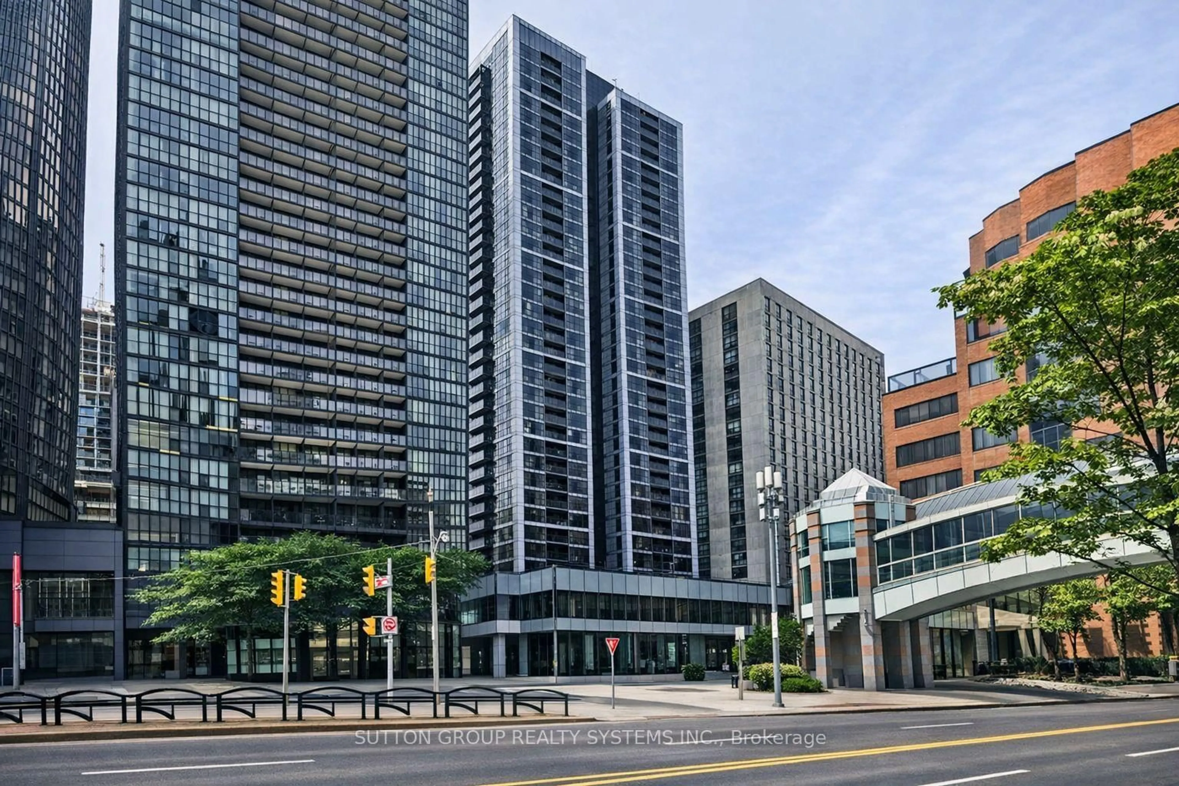 Indoor foyer for 28 Ted Rogers Way #512, Toronto Ontario M4Y 2W7