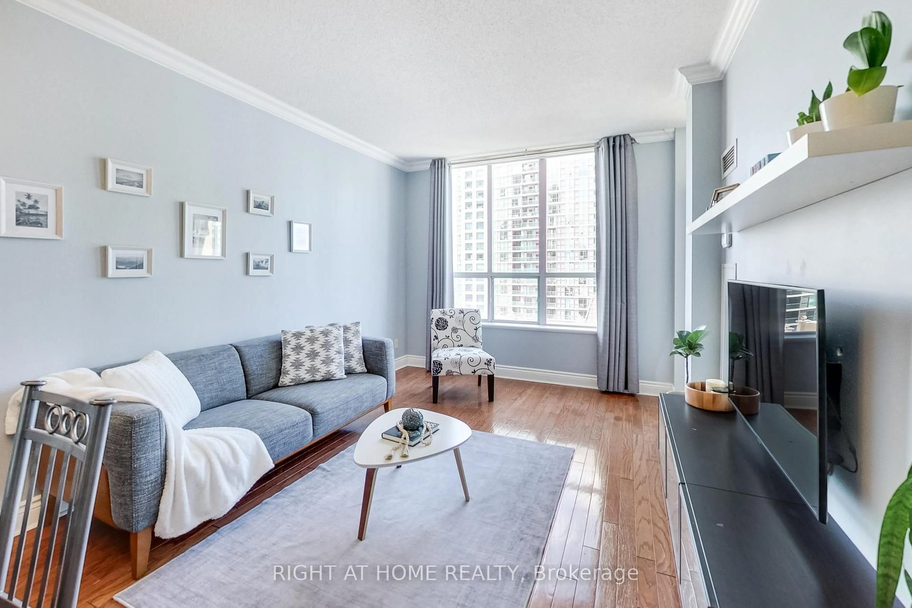 Living room with furniture, unknown for 55 Harrison Garden Blvd #Ph6, Toronto Ontario M2N 7G3