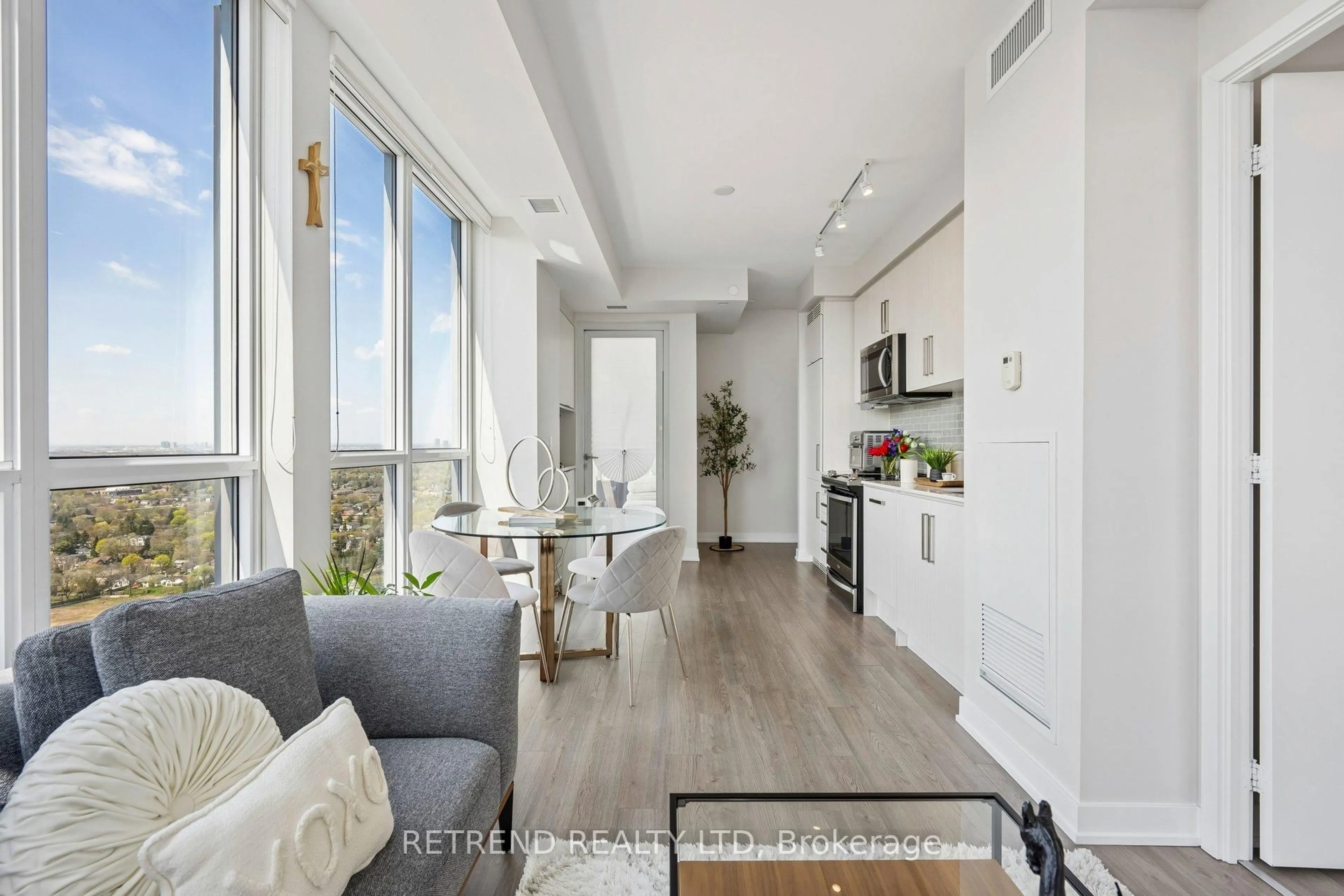 Indoor entryway for 5180 Yonge St #3209, Toronto Ontario M2N 5P6