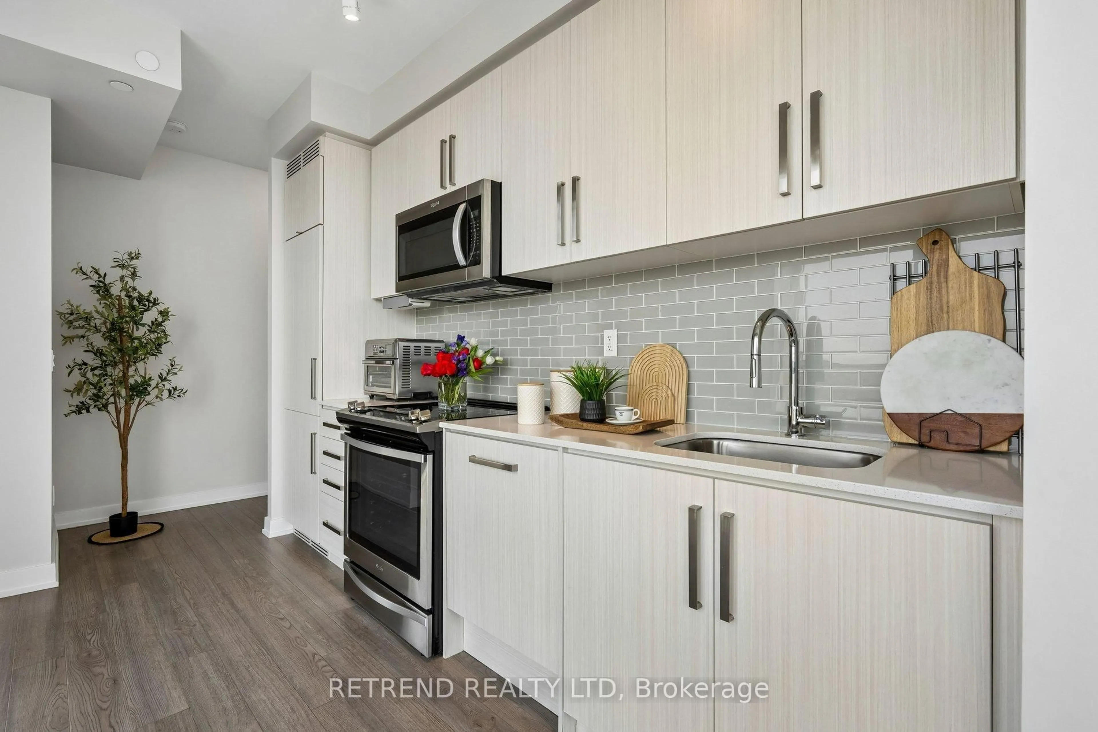 Open concept kitchen, unknown for 5180 Yonge St #3209, Toronto Ontario M2N 5P6