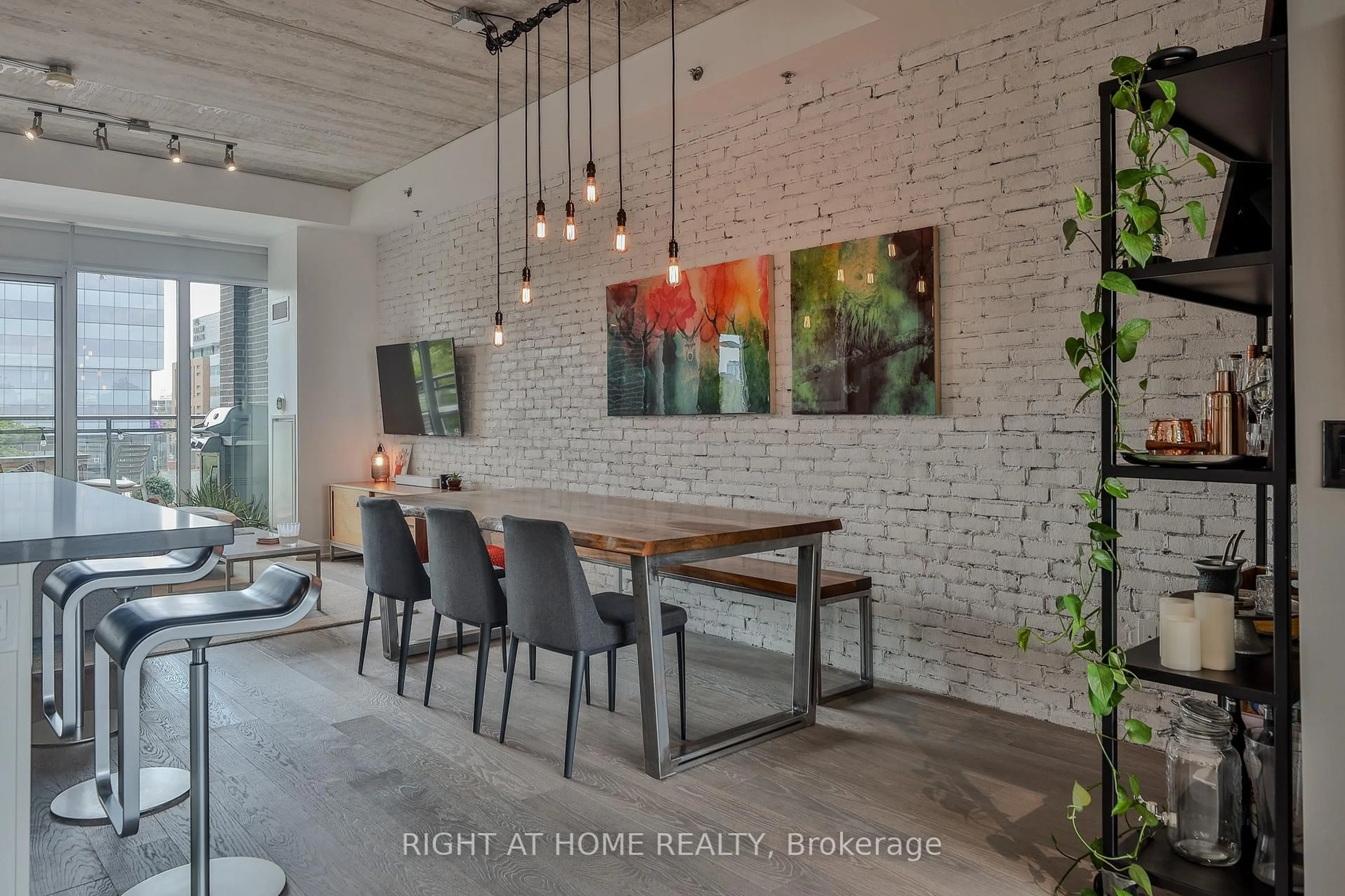 Dining room, cement floor for 41 Ossington Ave #405, Toronto Ontario M6J 2Y9