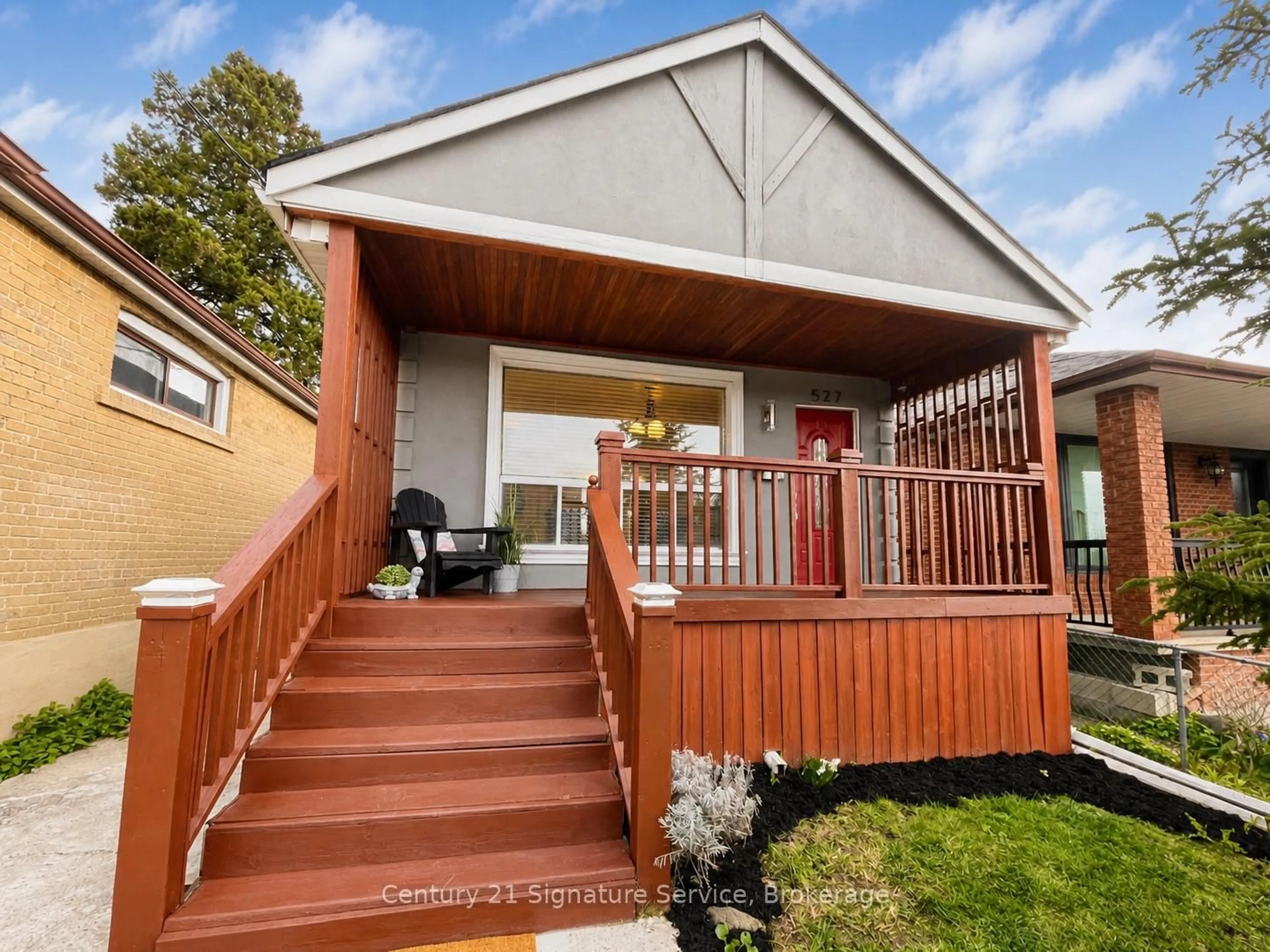 Home with vinyl exterior material, street for 527 Westmount Ave, Toronto Ontario M6E 3N6