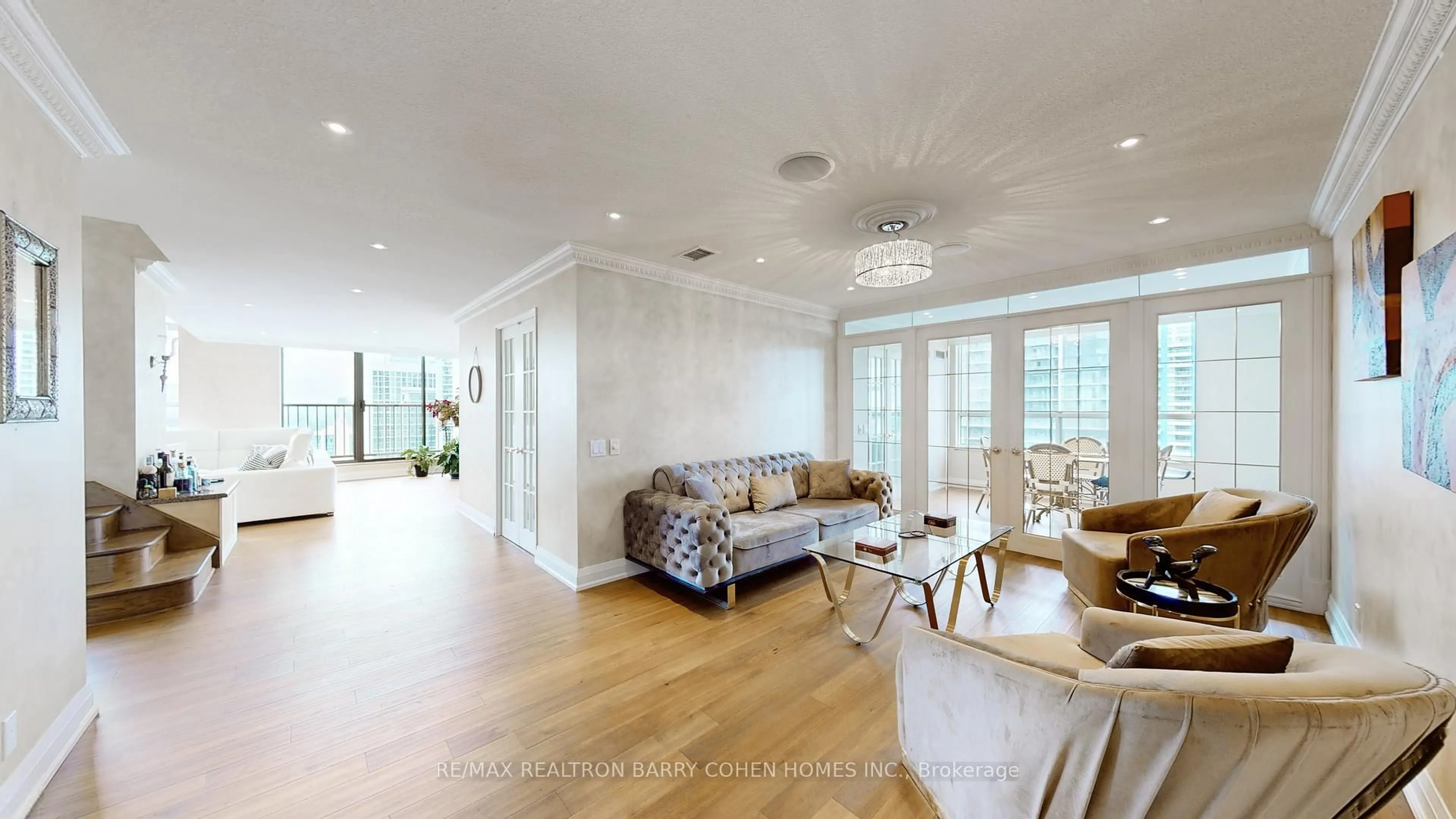 Living room with furniture, wood/laminate floor for 100 Upper Madison Ave #PH2, Toronto Ontario M2N 6M4