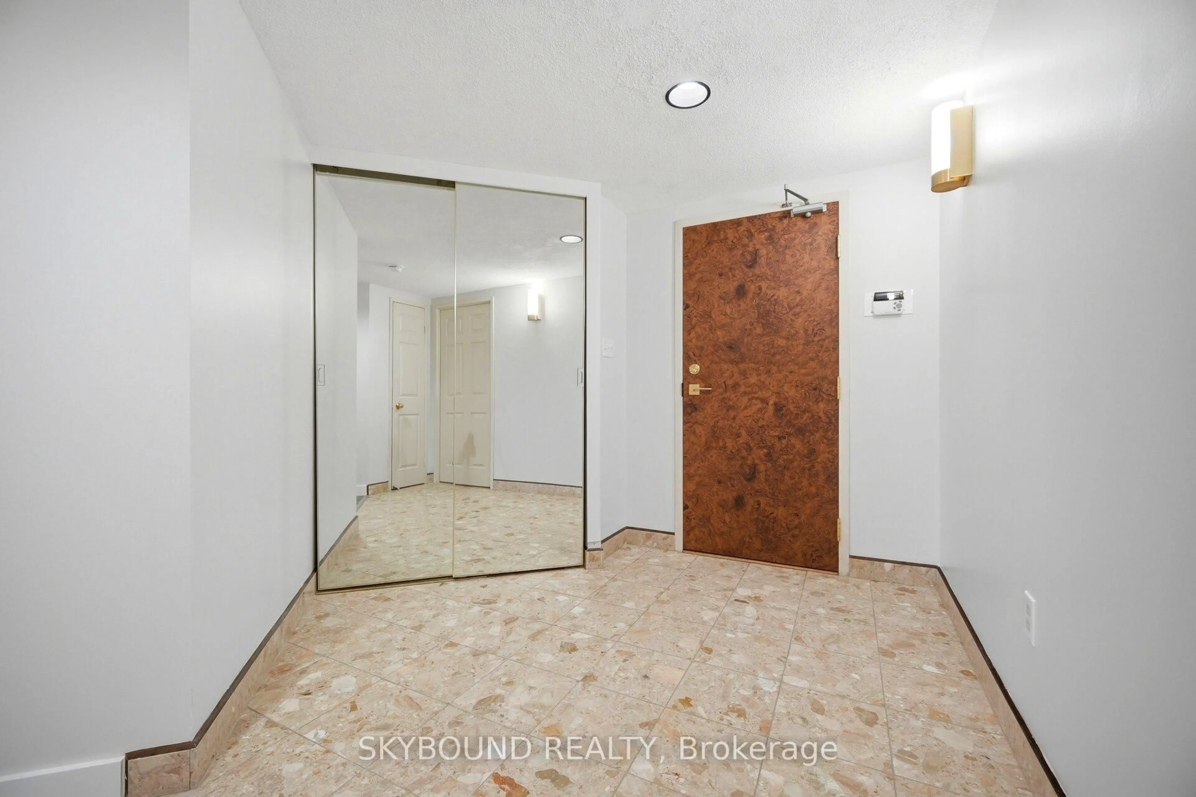 Unknown for 10 Kenneth Ave #511, Toronto Ontario M2N 6K6