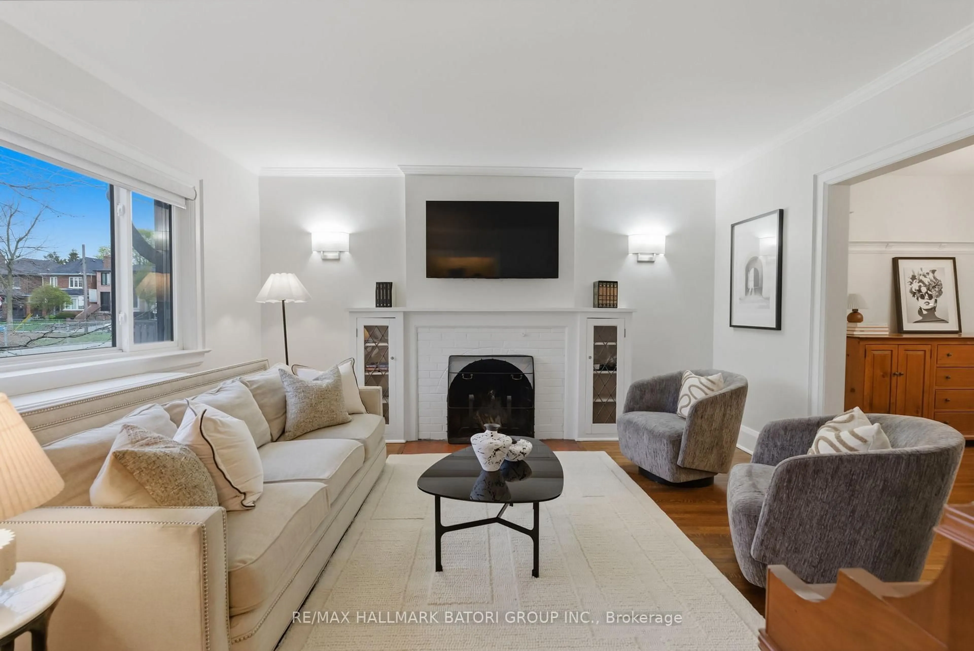 Living room with furniture, unknown for 197 Greer Rd, Toronto Ontario M5M 3N4