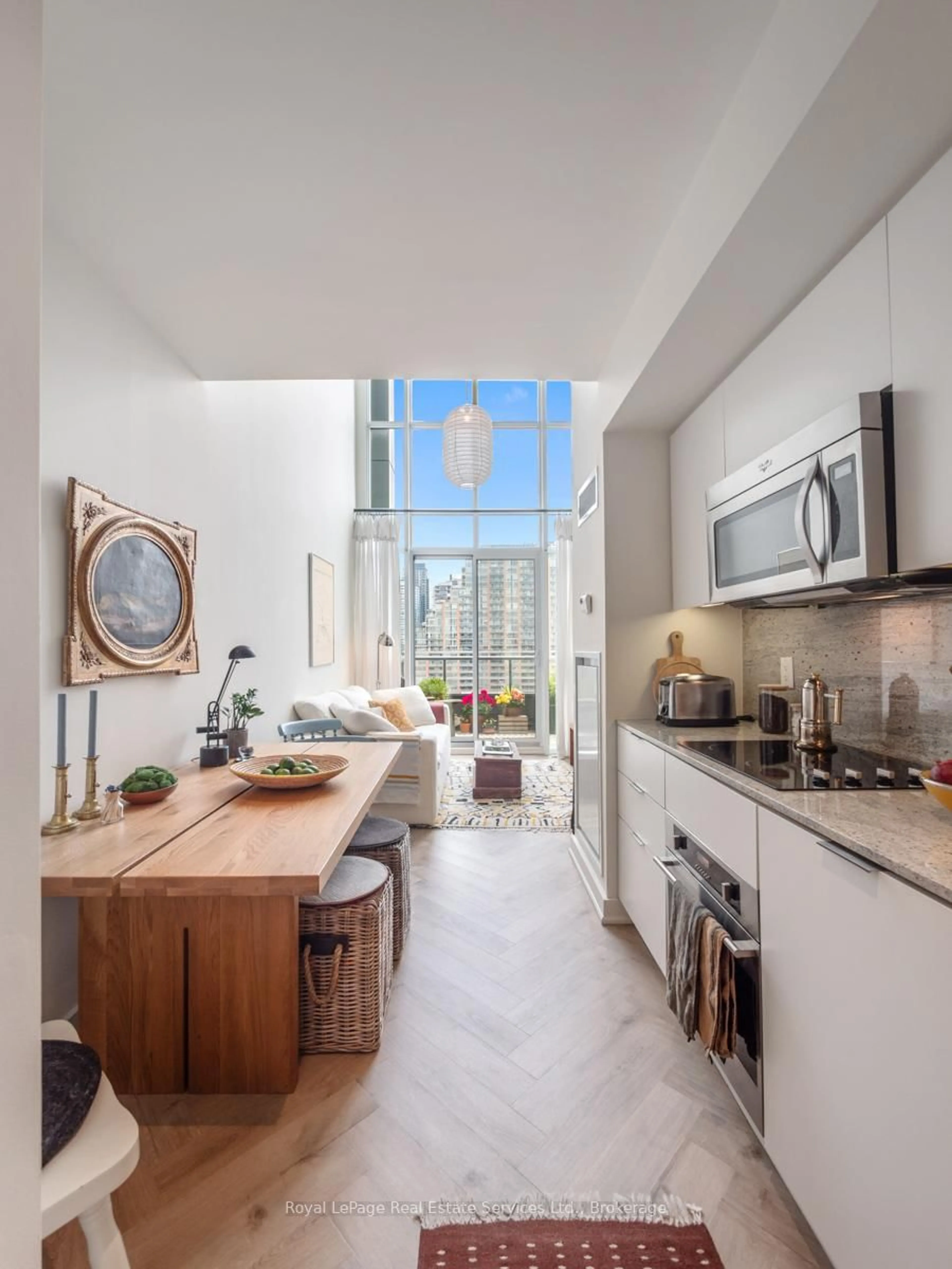 Contemporary kitchen, ceramic/tile floor for 5 Hanna Ave #729, Toronto Ontario M6K 0B3