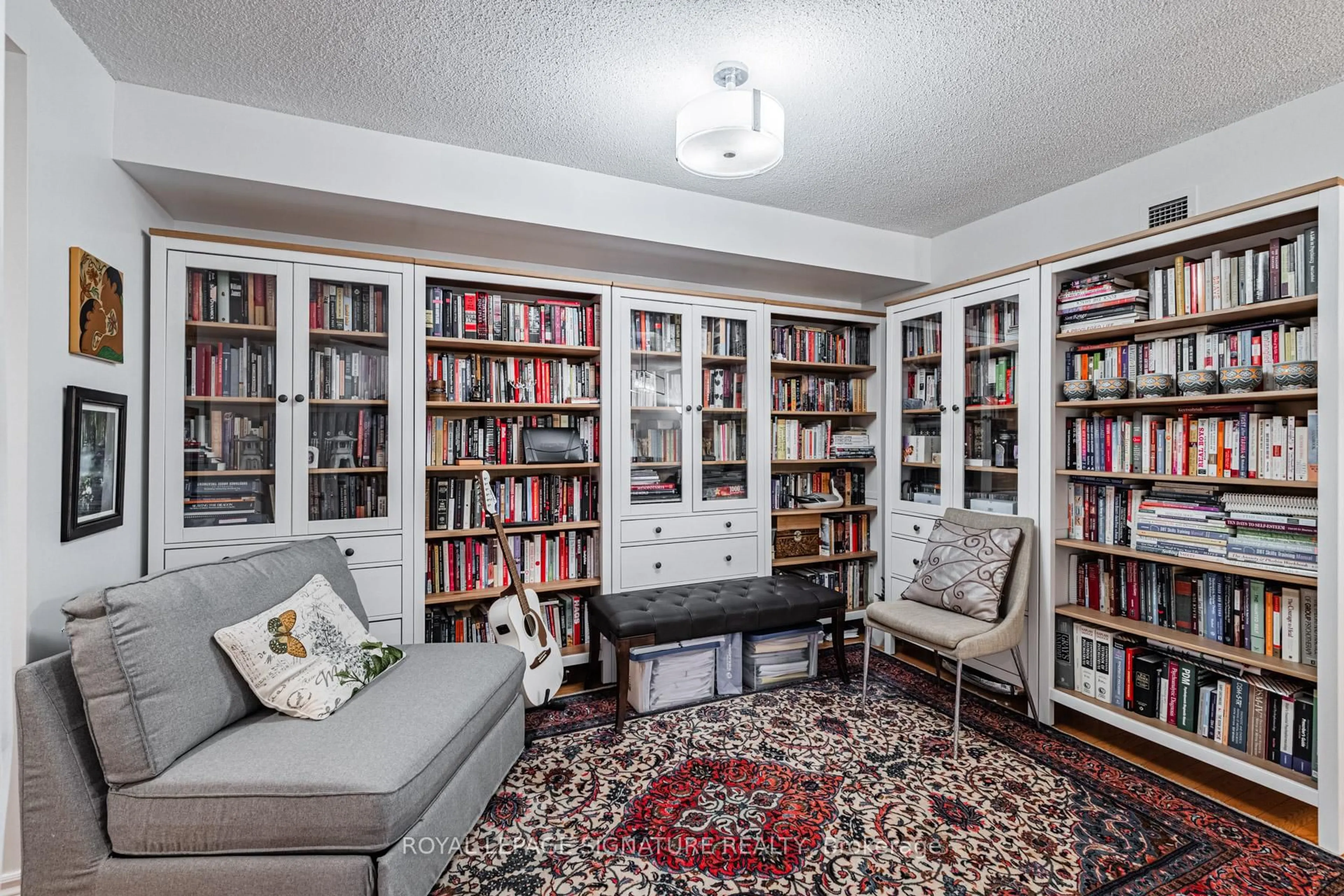 Unknown for 123 Eglinton Ave #813, Toronto Ontario M4P 1J2