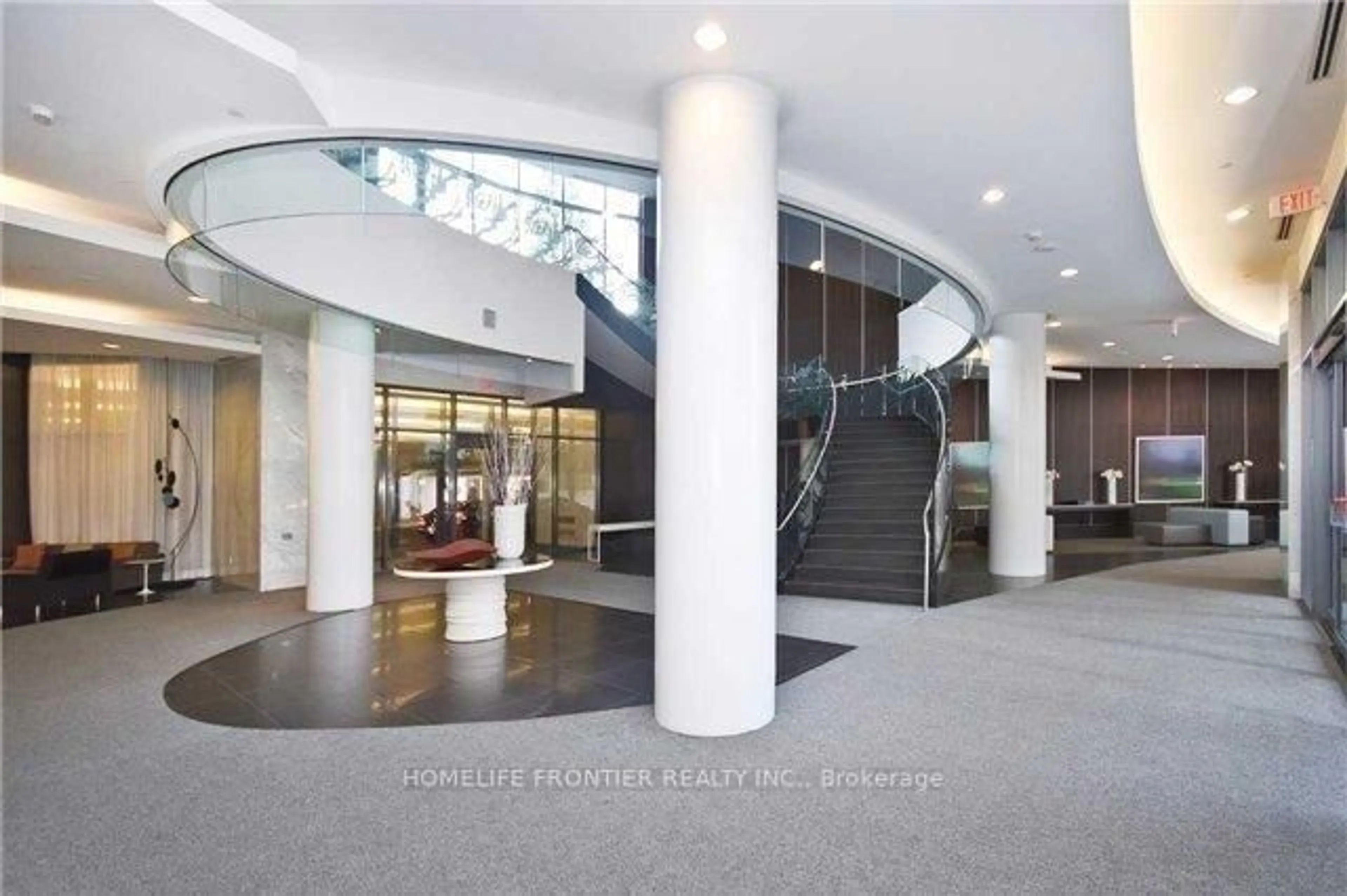 Indoor foyer for 5168 Yonge St #PH203, Toronto Ontario M2N 0G1
