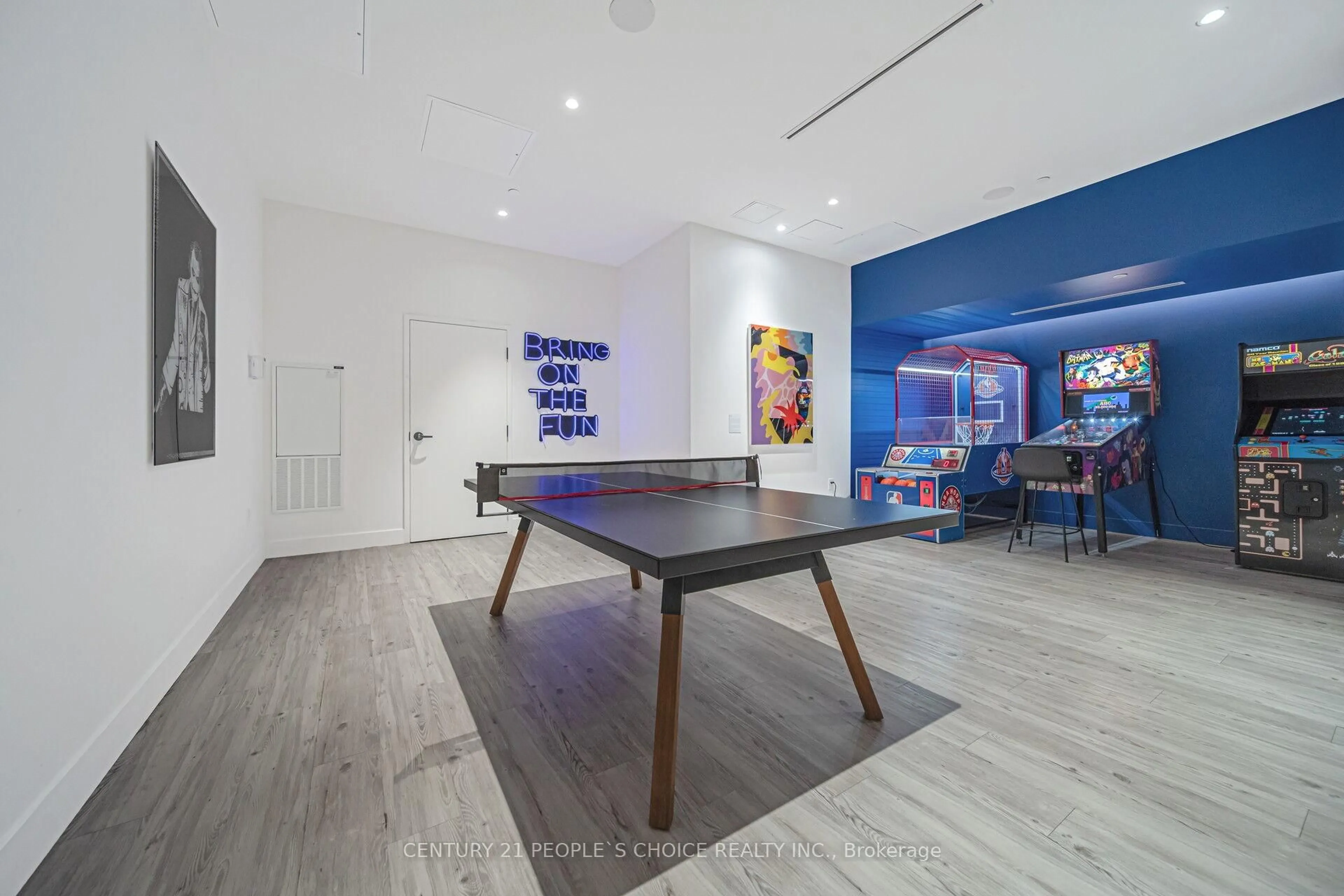 Unknown for 35 Tubman Ave #323, Toronto Ontario M5A 0T1