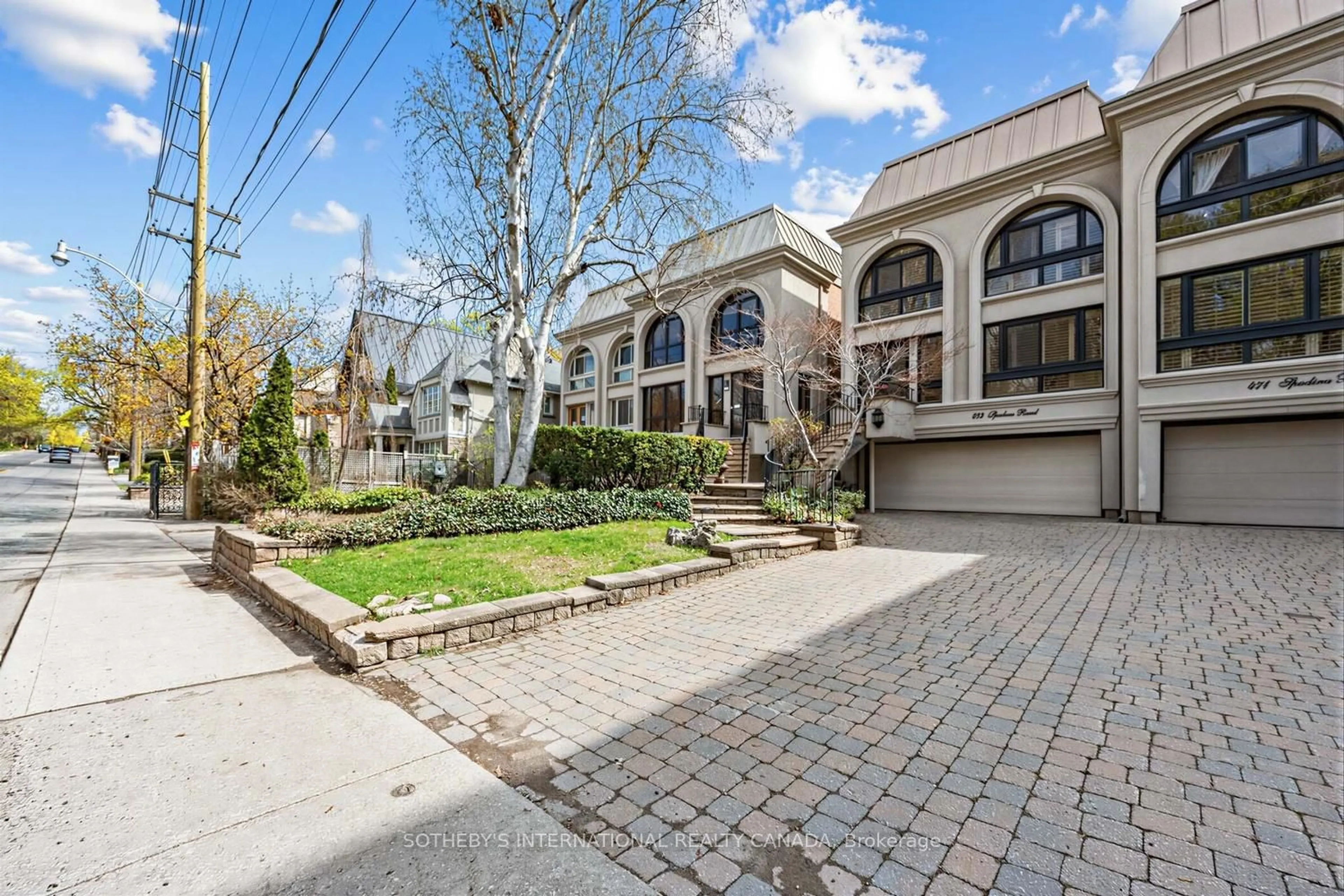 Patio, street for 473 Spadina Rd, Toronto Ontario M5P 2W6