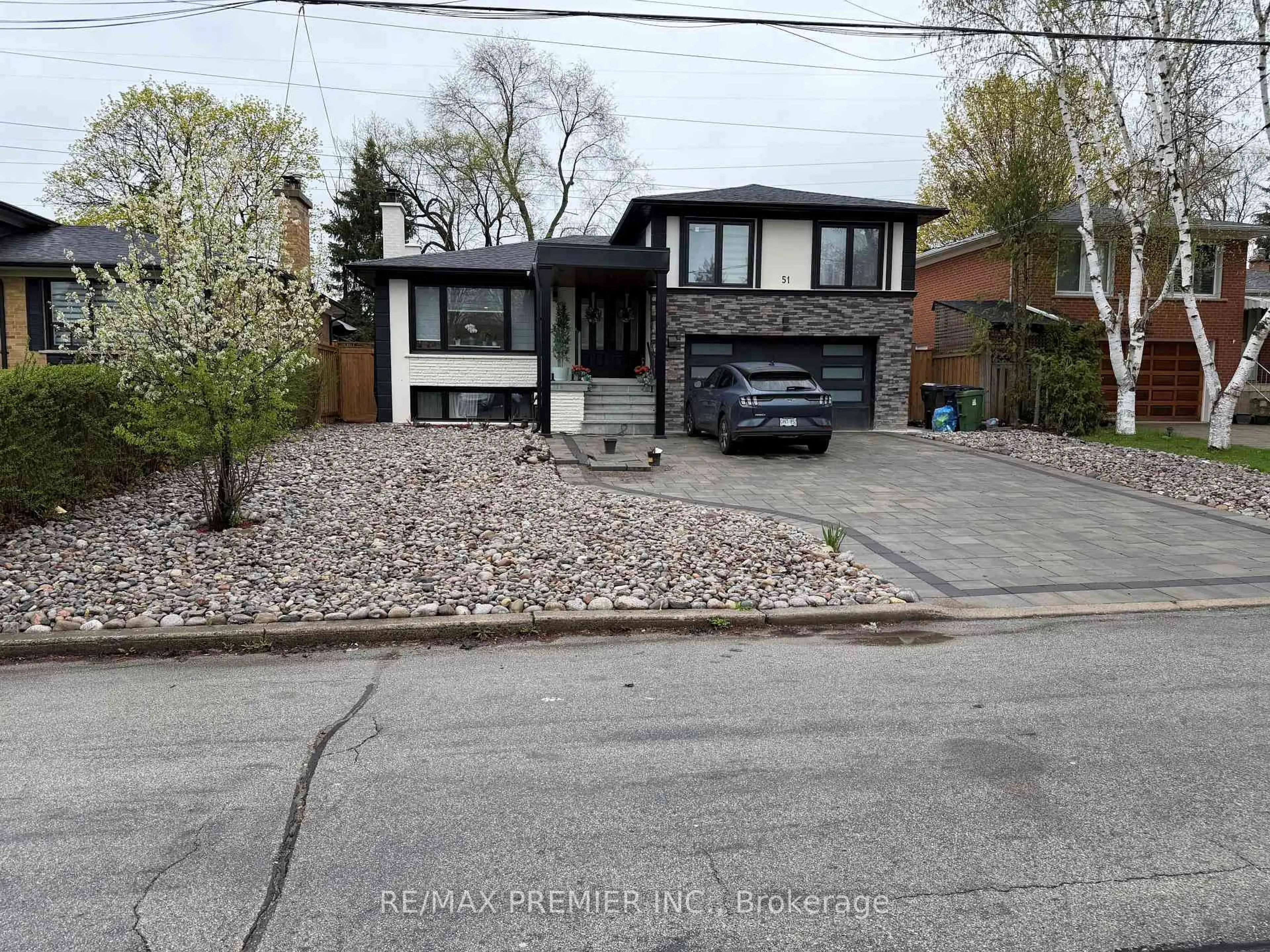 Unknown for 51 Bowerbank Dr, Toronto Ontario M2M 1Z9