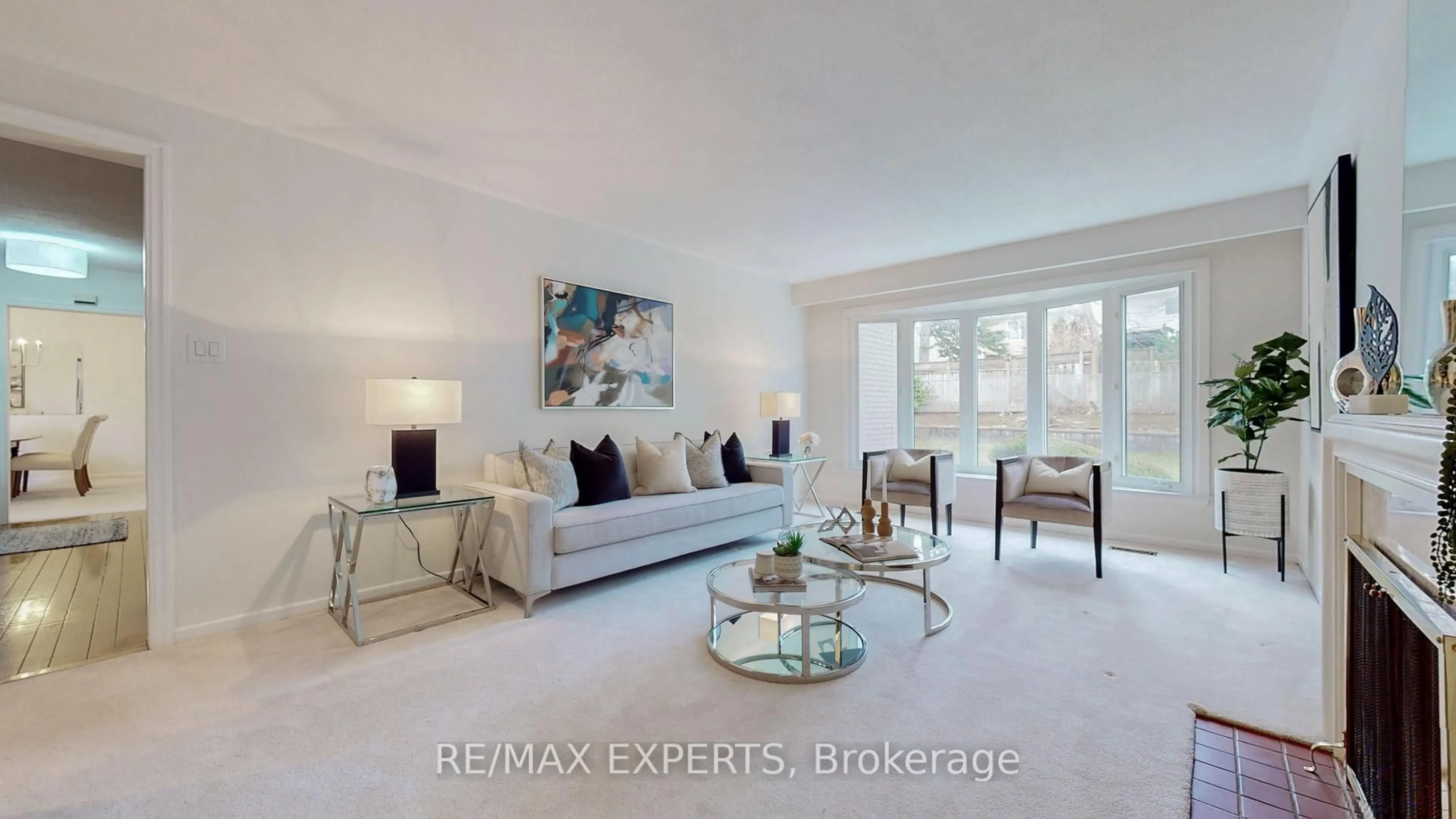 Living room with furniture, unknown for 187 Cassandra Blvd, Toronto Ontario M3A 1T4