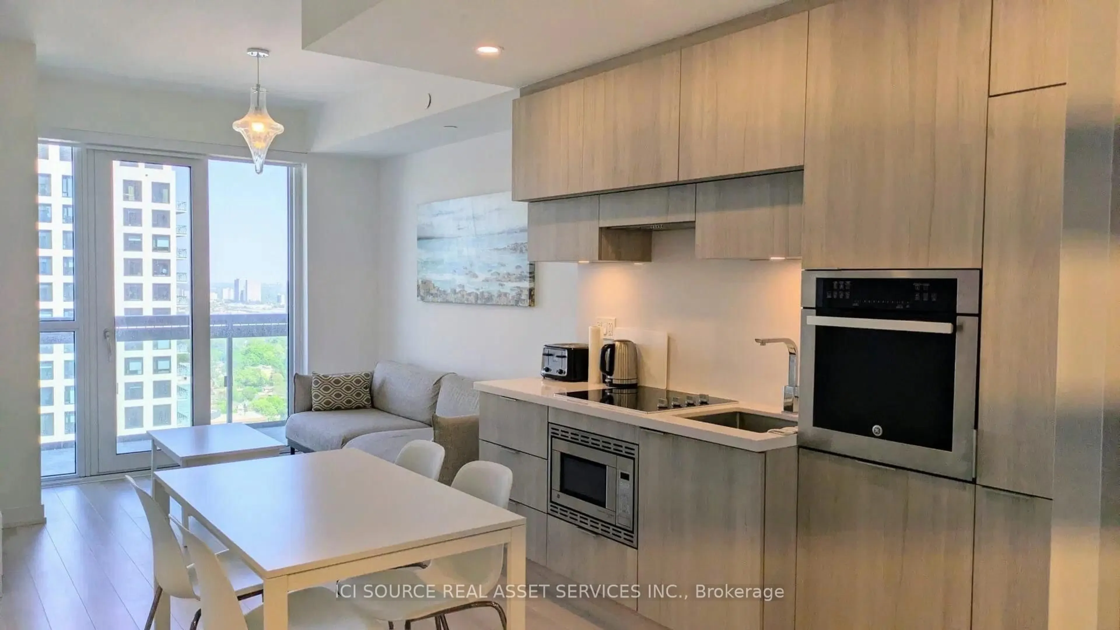 Open concept kitchen, unknown for 39 Roehampton Ave #3210, Toronto Ontario M4P 0G1
