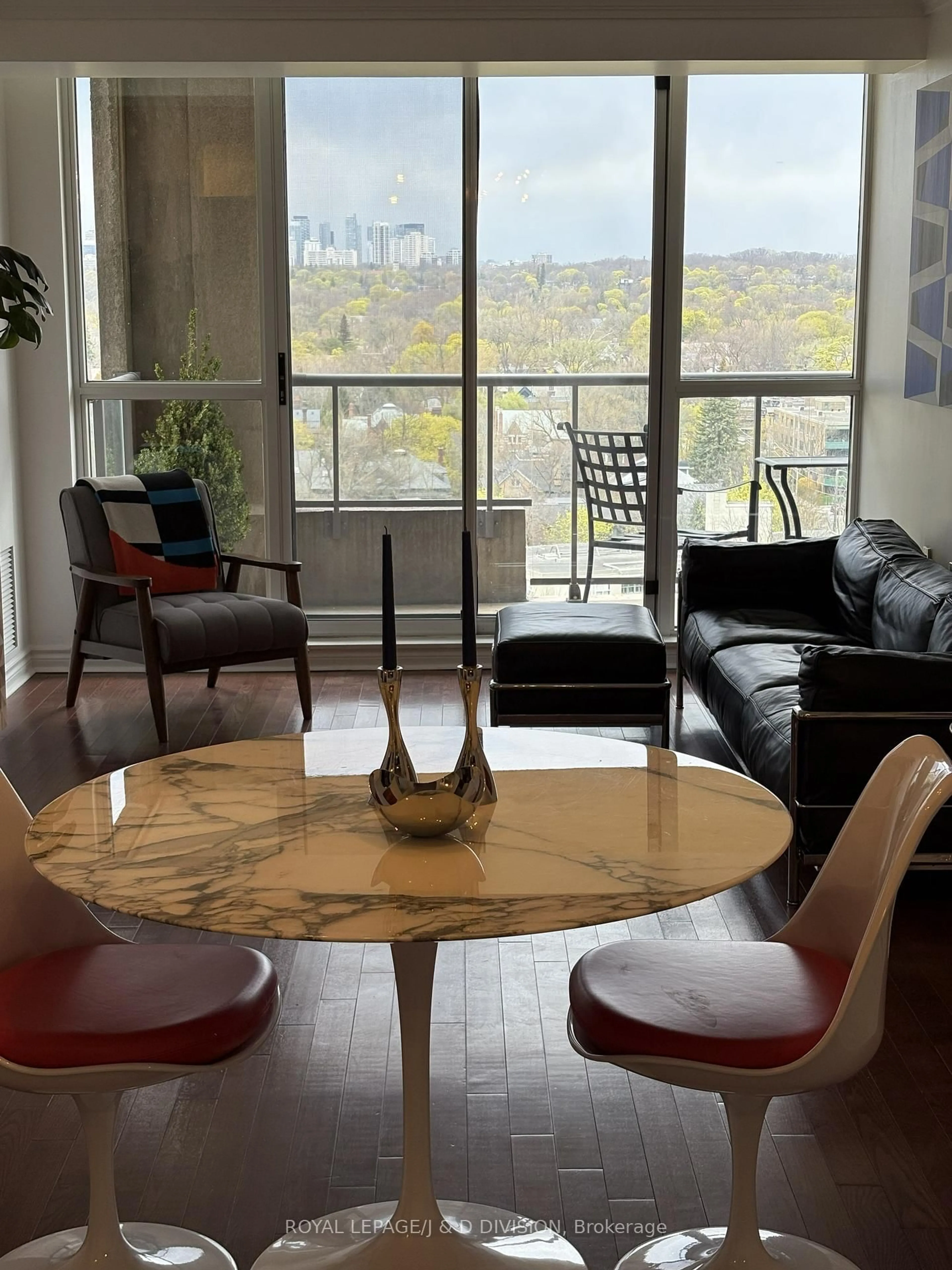 Living room with furniture, wood/laminate floor for 388 Bloor St #1605, Toronto Ontario M4W 3W9