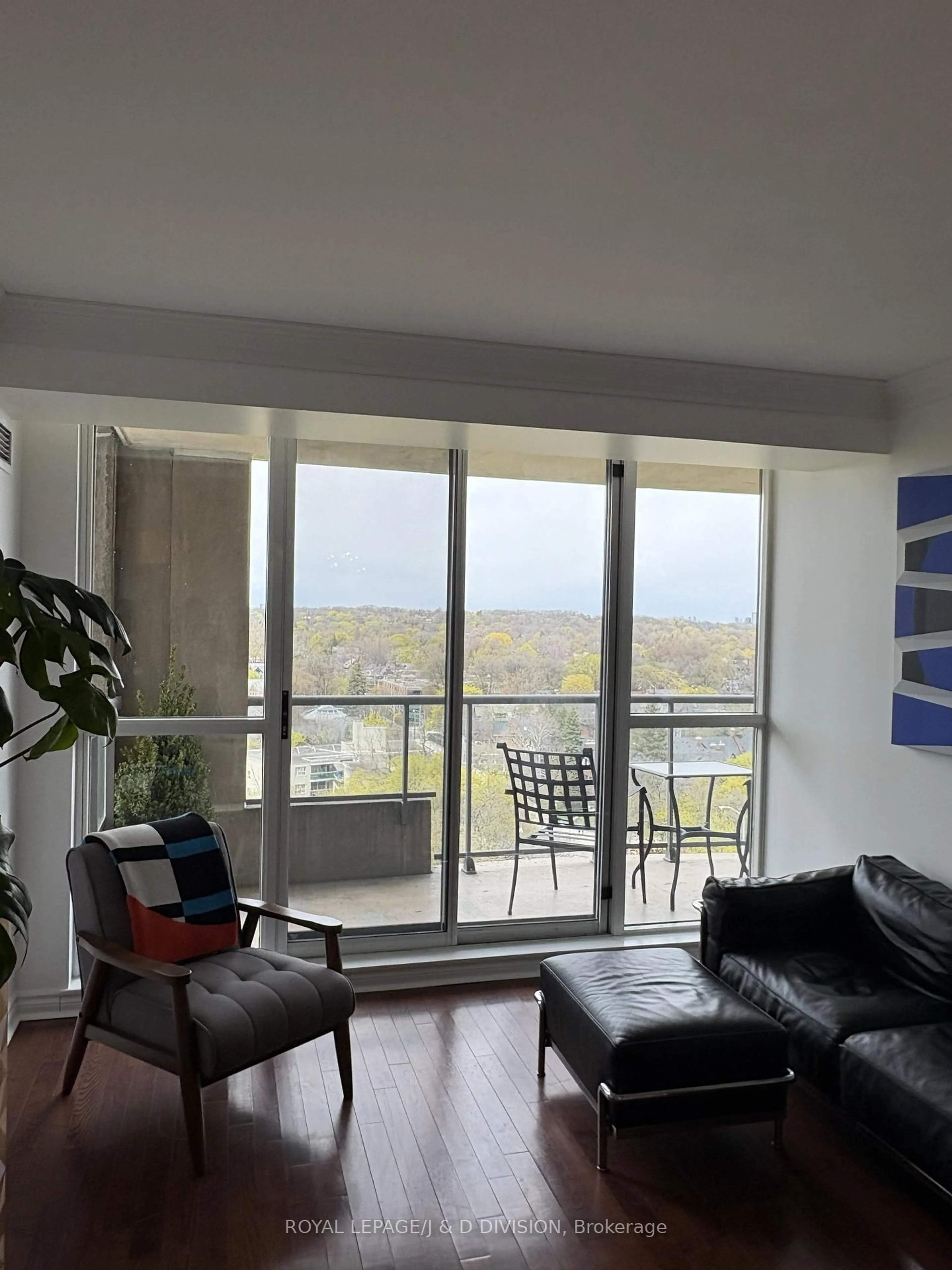 Living room with furniture, unknown for 388 Bloor St #1605, Toronto Ontario M4W 3W9
