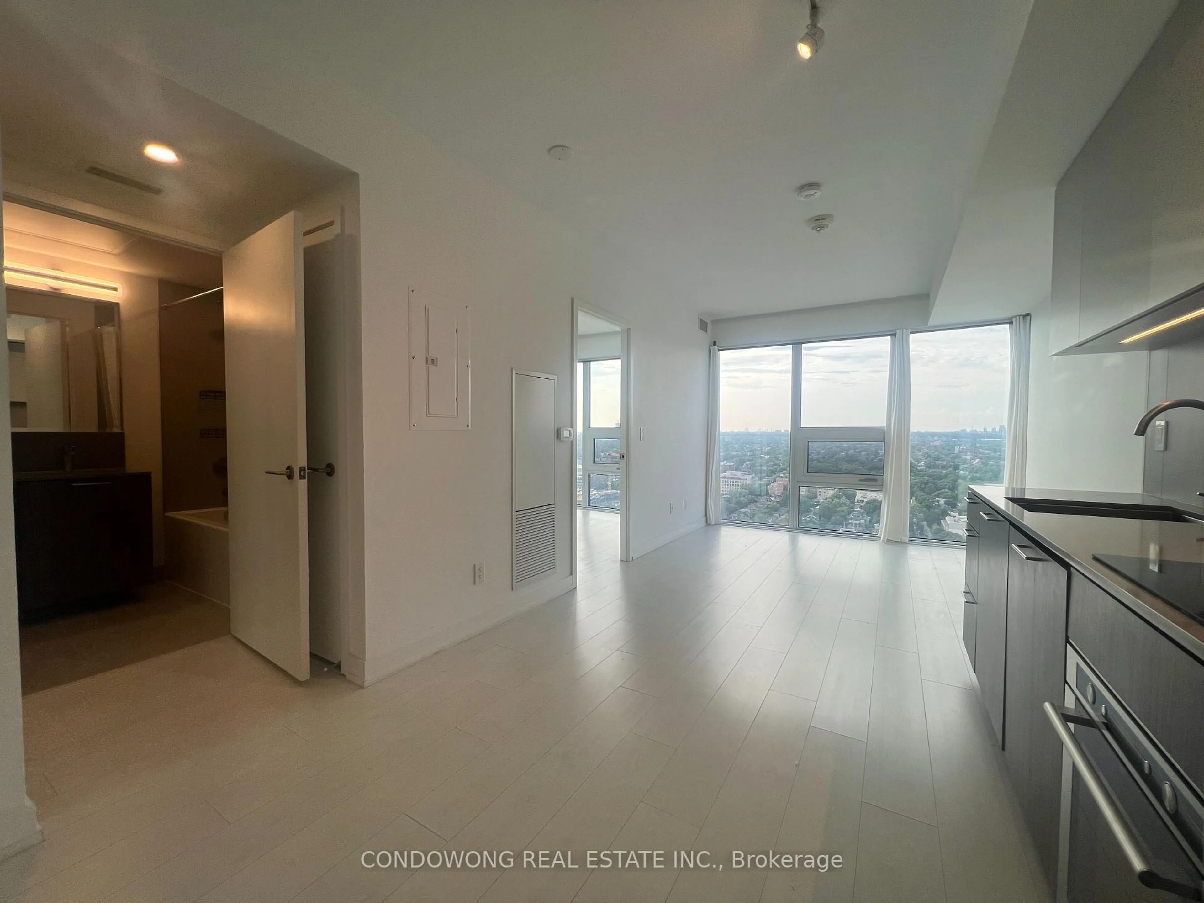 A pic of a room for 19 Western Battery Rd #3118, Toronto Ontario M6K 0E3