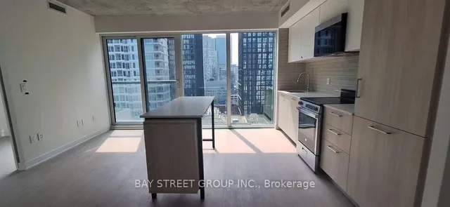 65 Mutual St #1904, Toronto 4