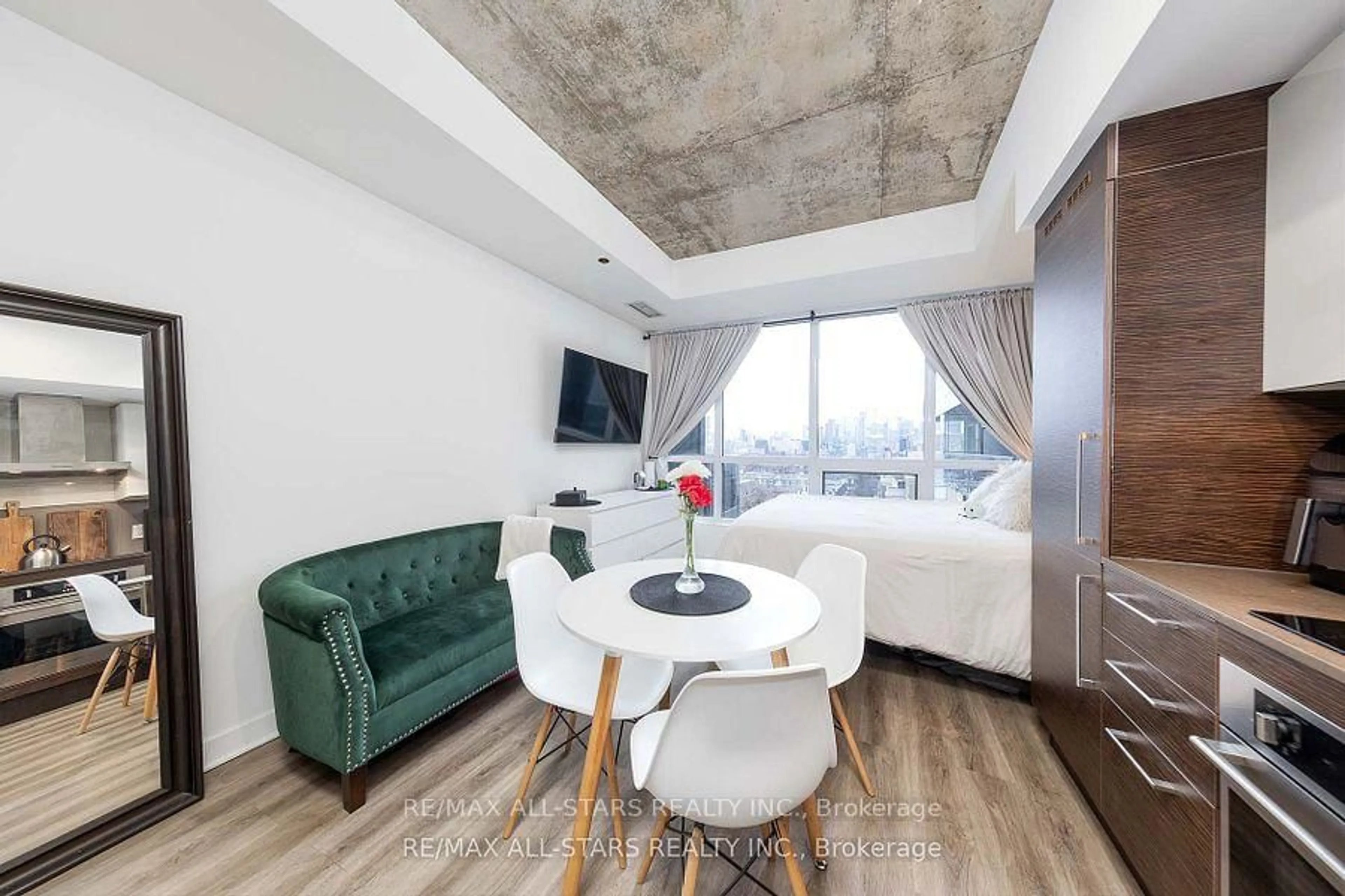 A pic of a room for 1030 King St #908, Toronto Ontario M6K 0B4