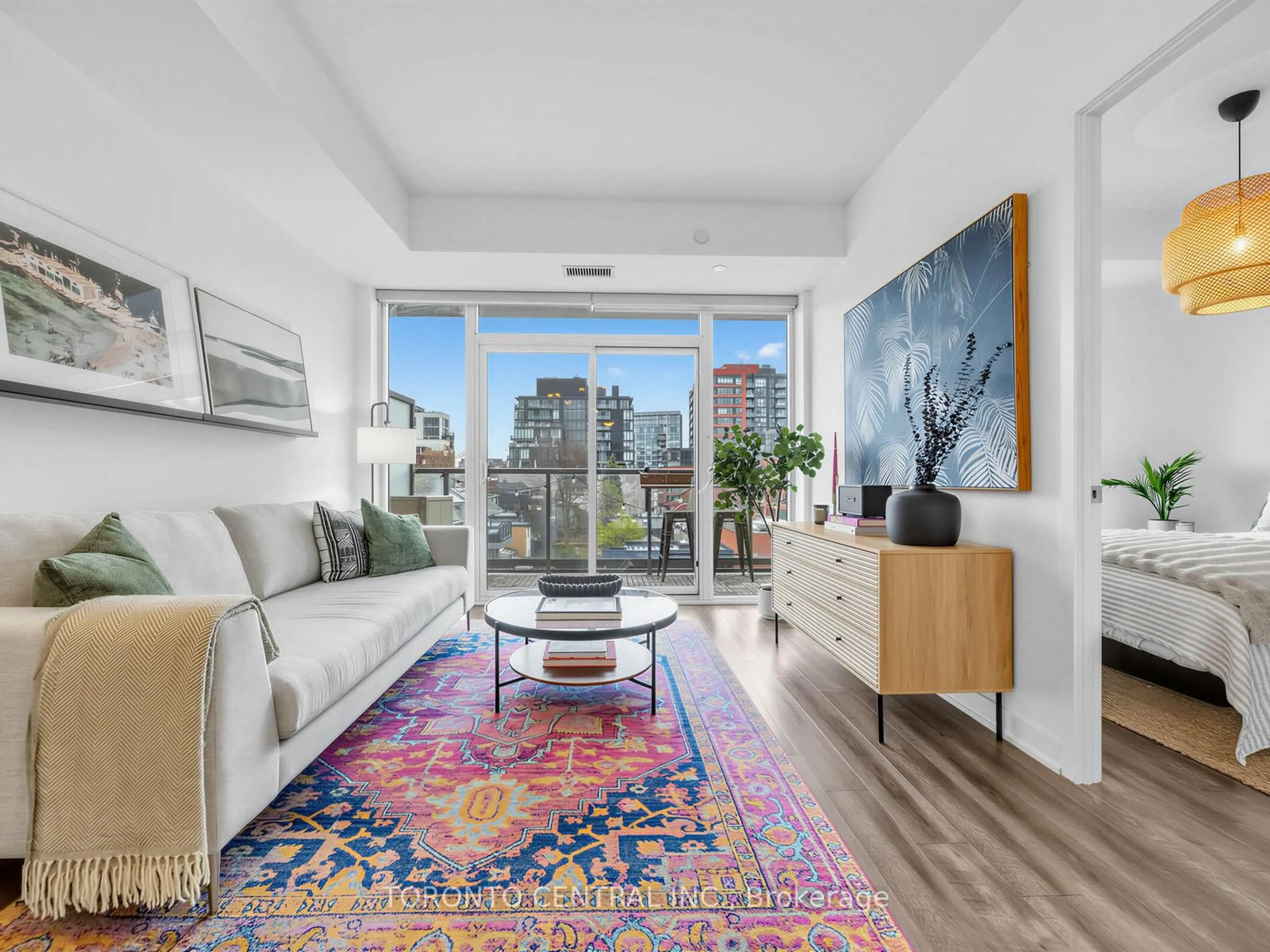 Living room with furniture, unknown for 106 Dovercourt Rd #402, Toronto Ontario M6J 0G4