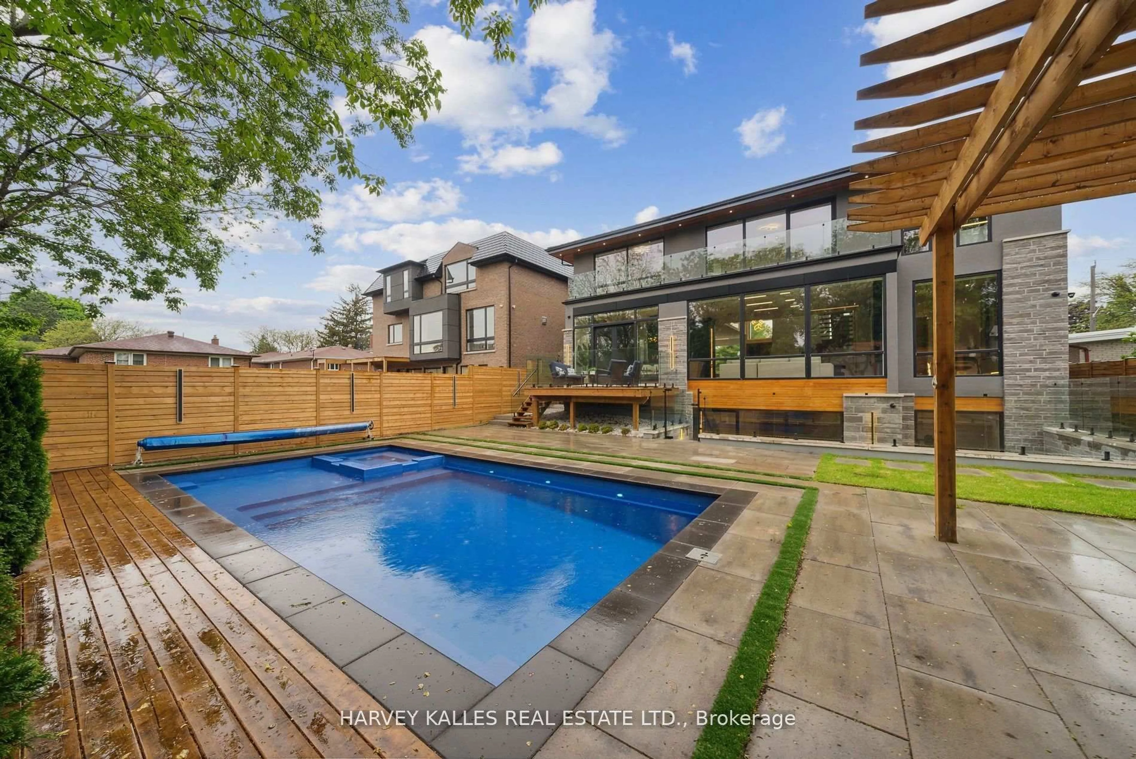 Unknown for 139 Newton Dr, Toronto Ontario M2M 2N4