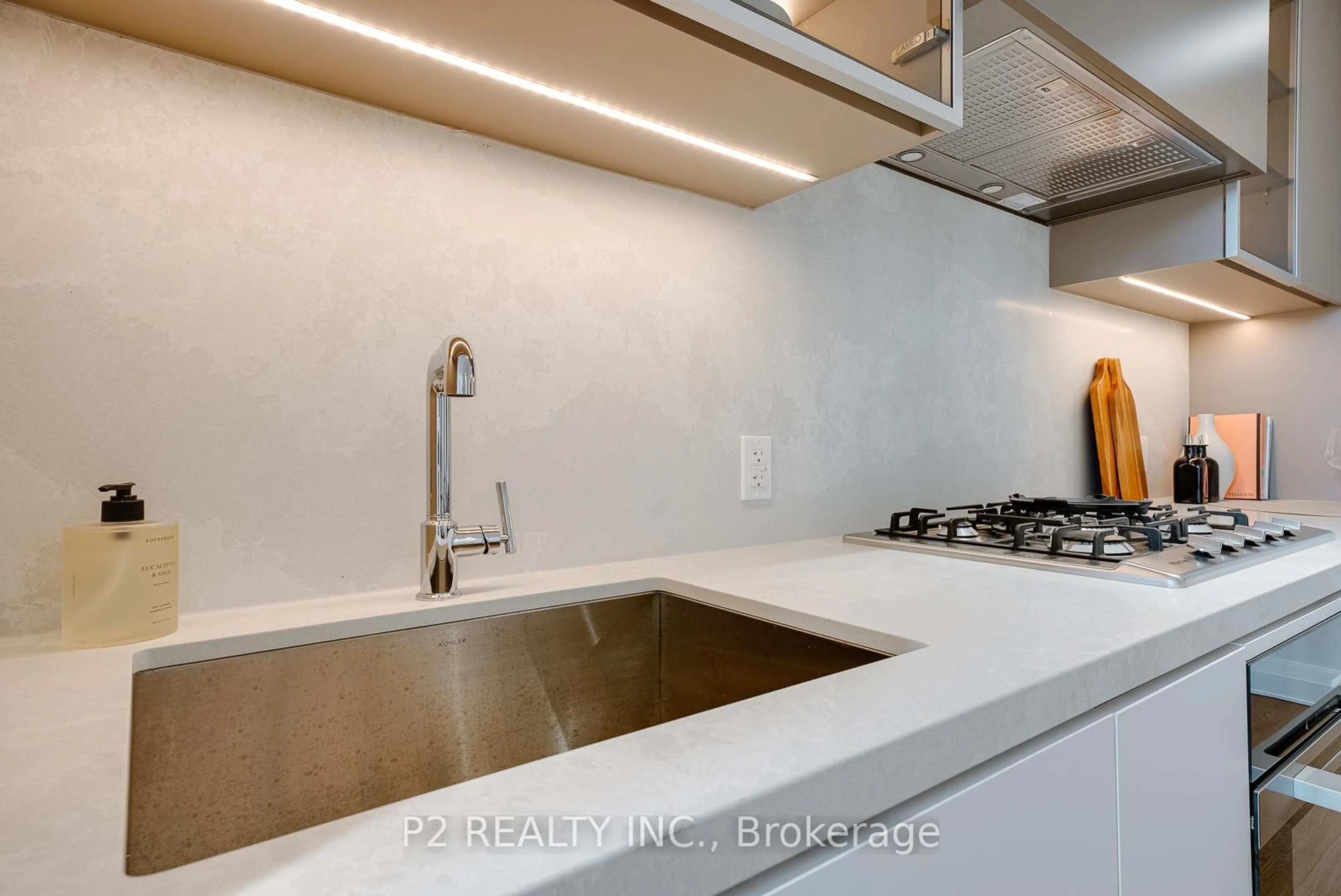 Contemporary kitchen, ceramic/tile floor for 2 Forest Hill Rd #409, Toronto Ontario M4V 2L3