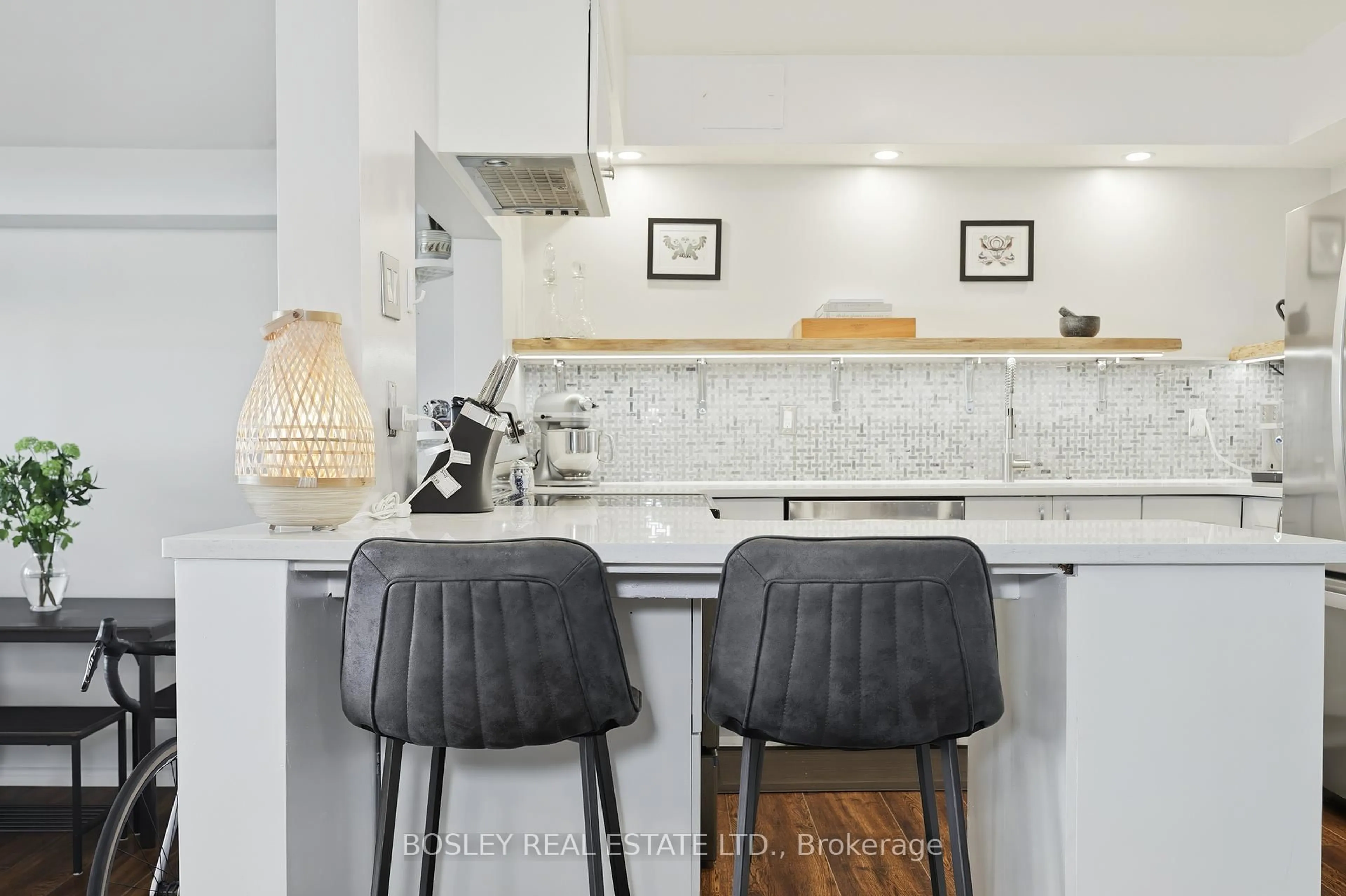 Contemporary kitchen, ceramic/tile floor for 1360 York Mills Rd #1403, Toronto Ontario M3A 2A2