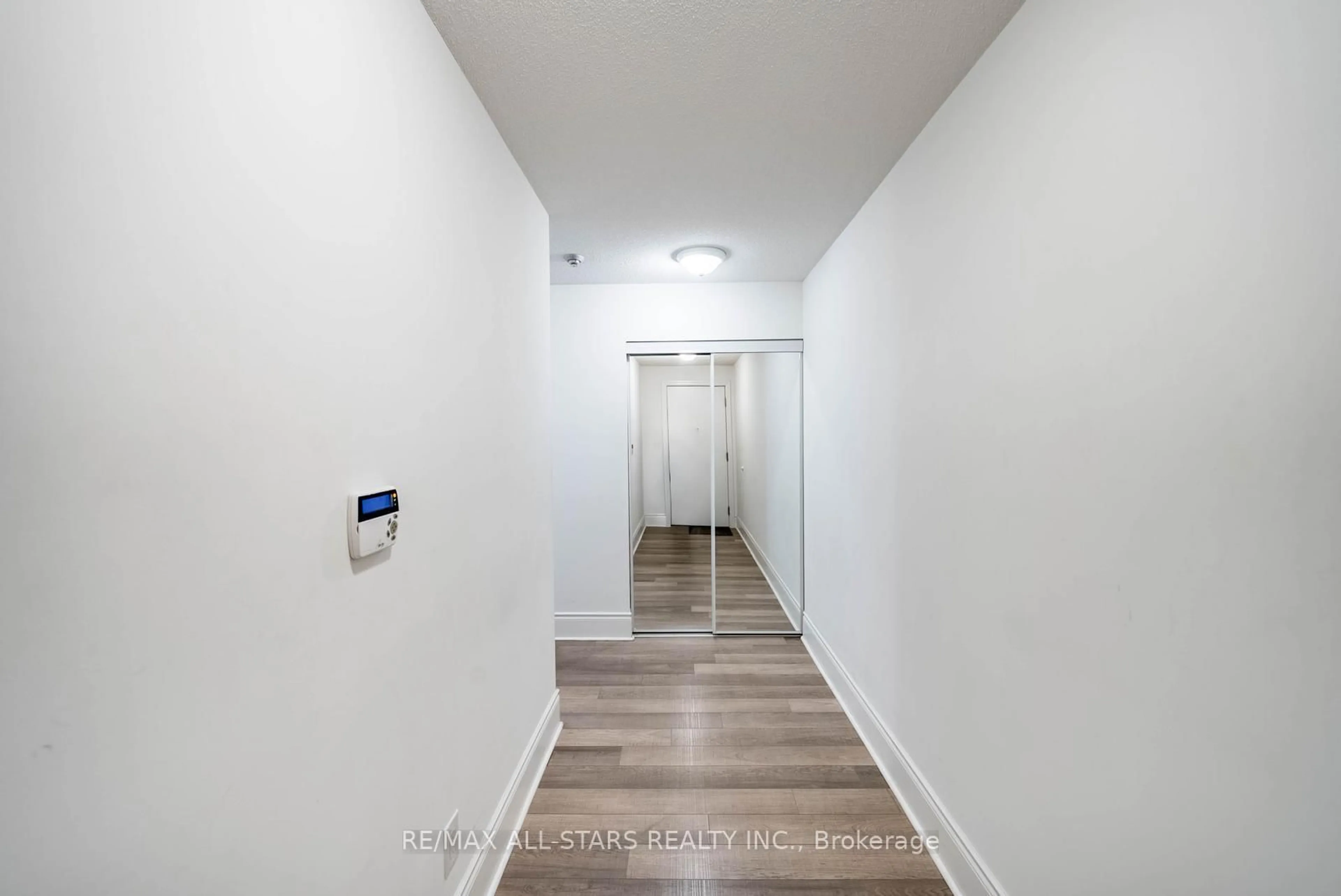 A pic of a room for 2015 Sheppard Ave #407, Toronto Ontario M2J 0B3