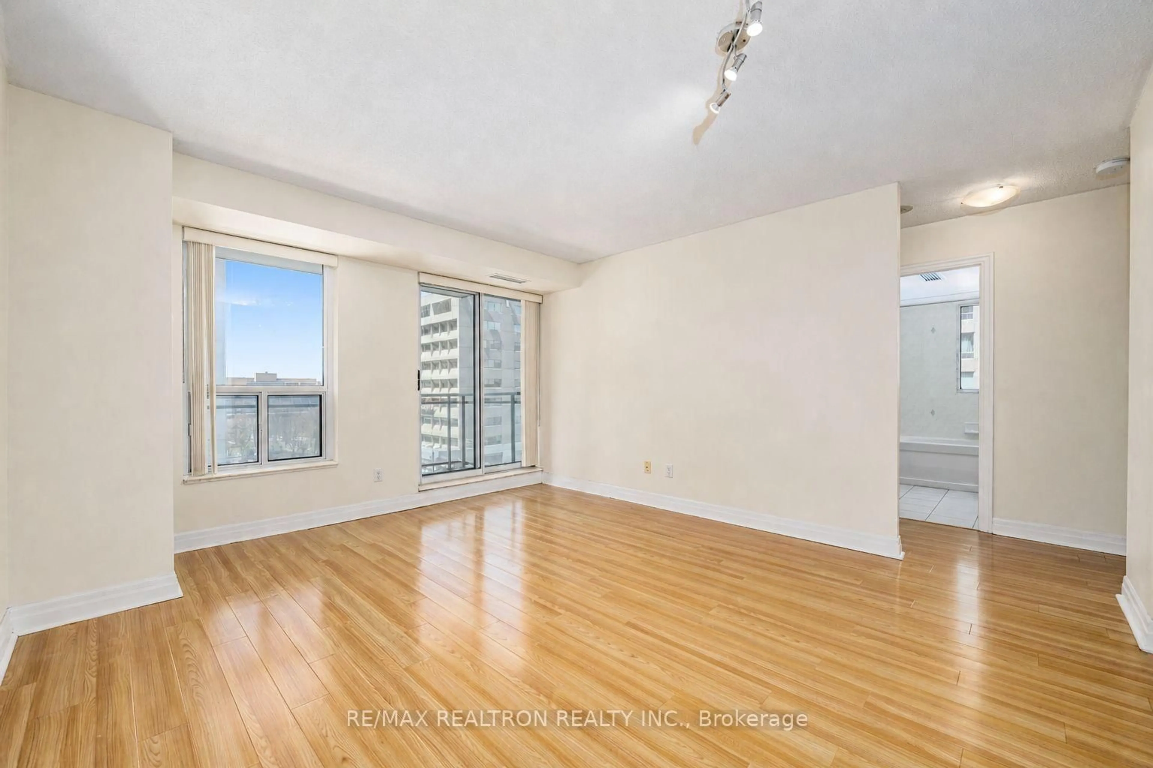 A pic of a room for 188 Doris Ave #803, Toronto Ontario M2N 6Z5