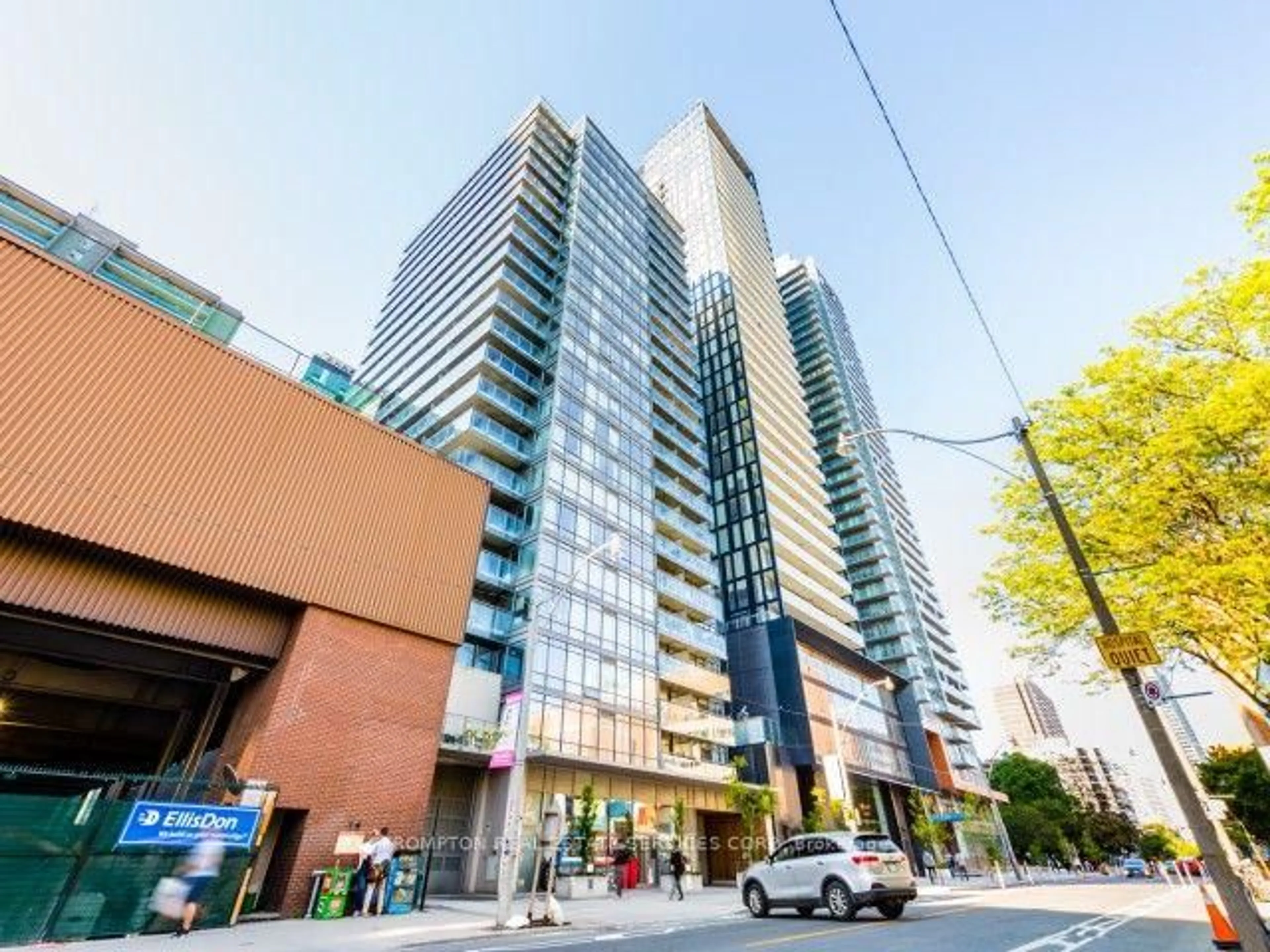 Indoor foyer for 28 Wellesley St #1002, Toronto Ontario M4Y 0C4